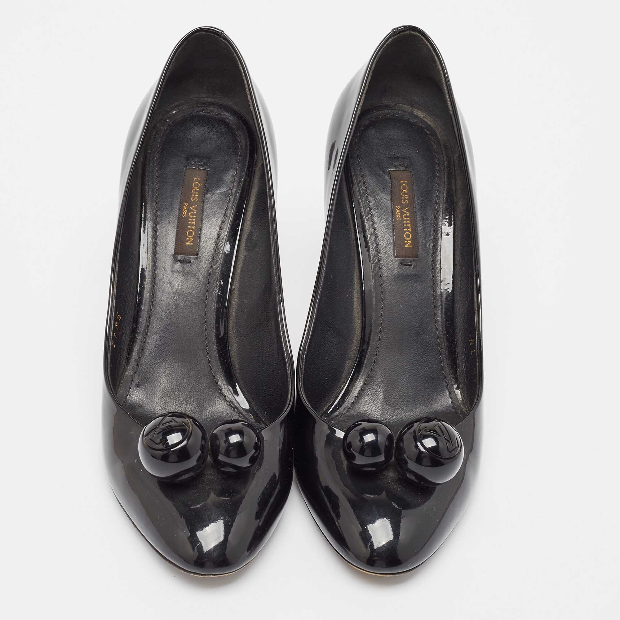 Louis Vuitton Black Patent Leather Betty Pumps Size 38