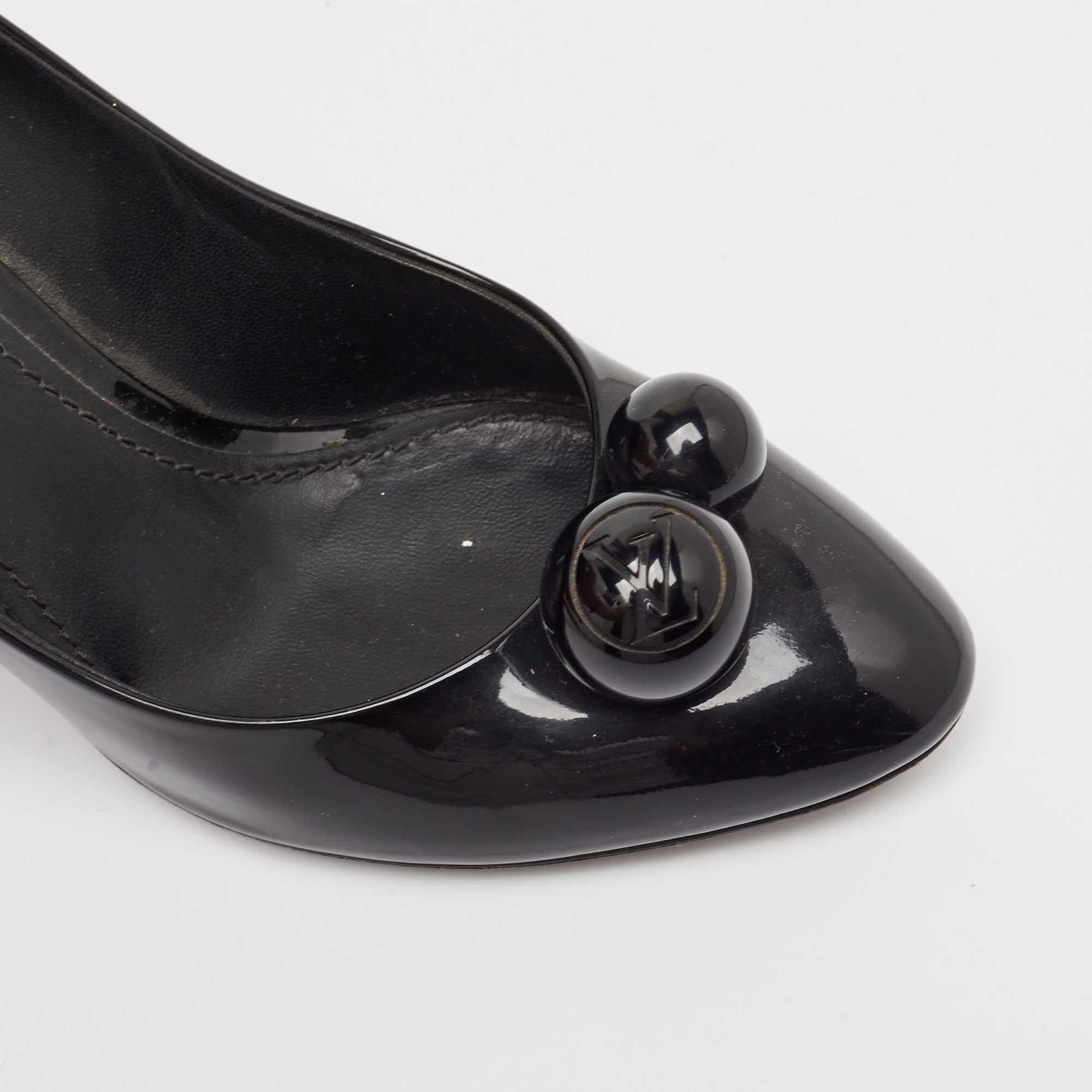 Louis Vuitton Black Patent Leather Betty Pumps Size 38