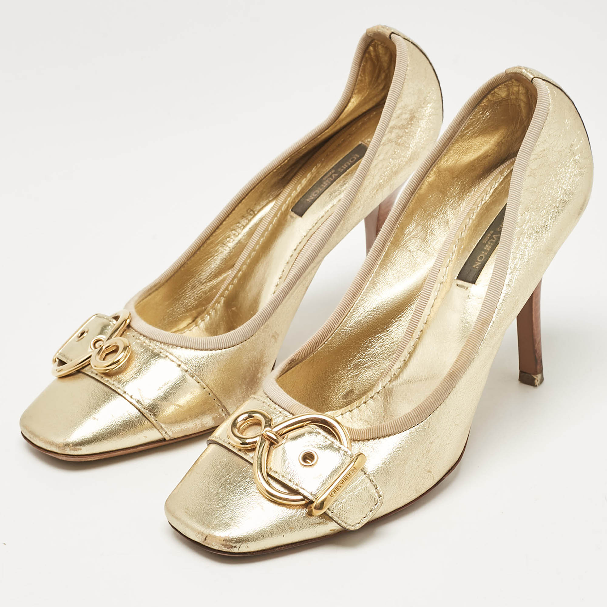 Louis Vuitton Gold Leather Square Toe Buckle Pumps Size 37