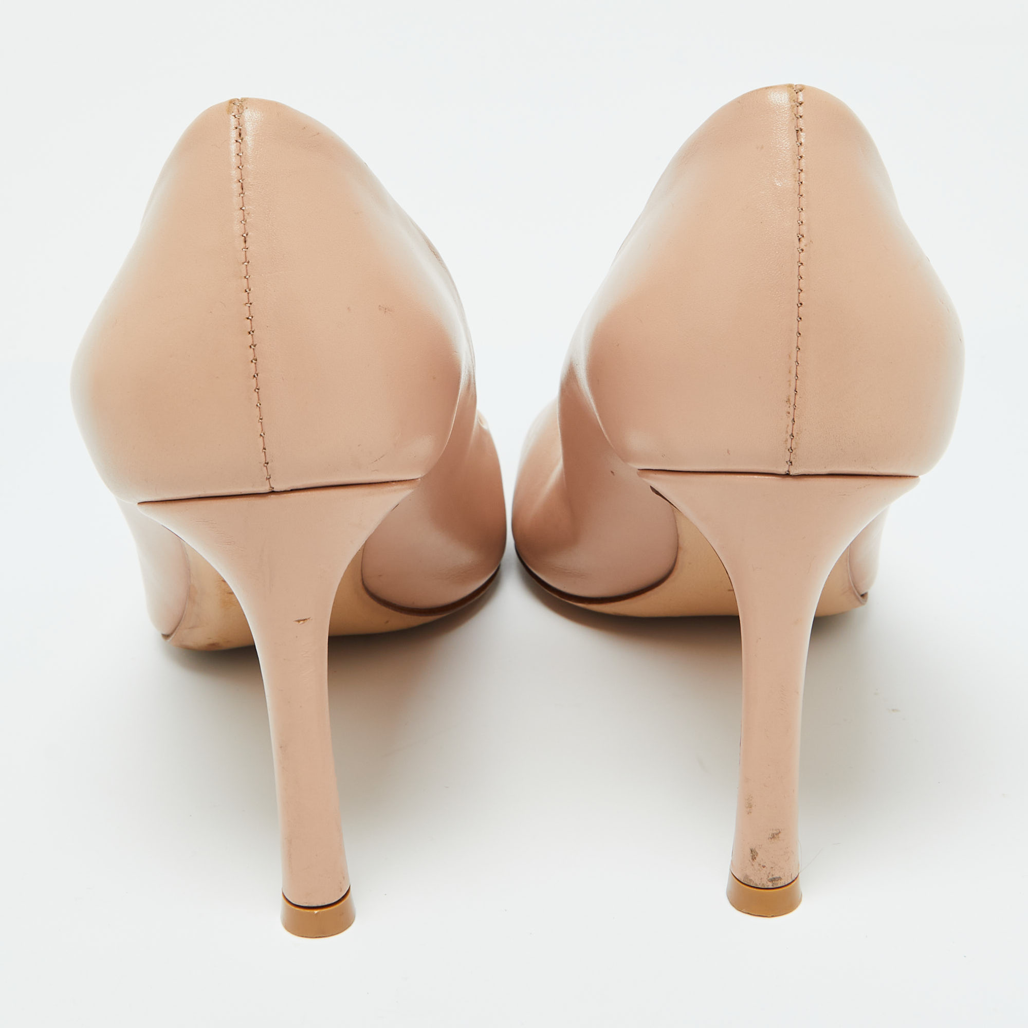 Louis Vuitton Beige Leather Heart Breaker Pumps Size 38.5