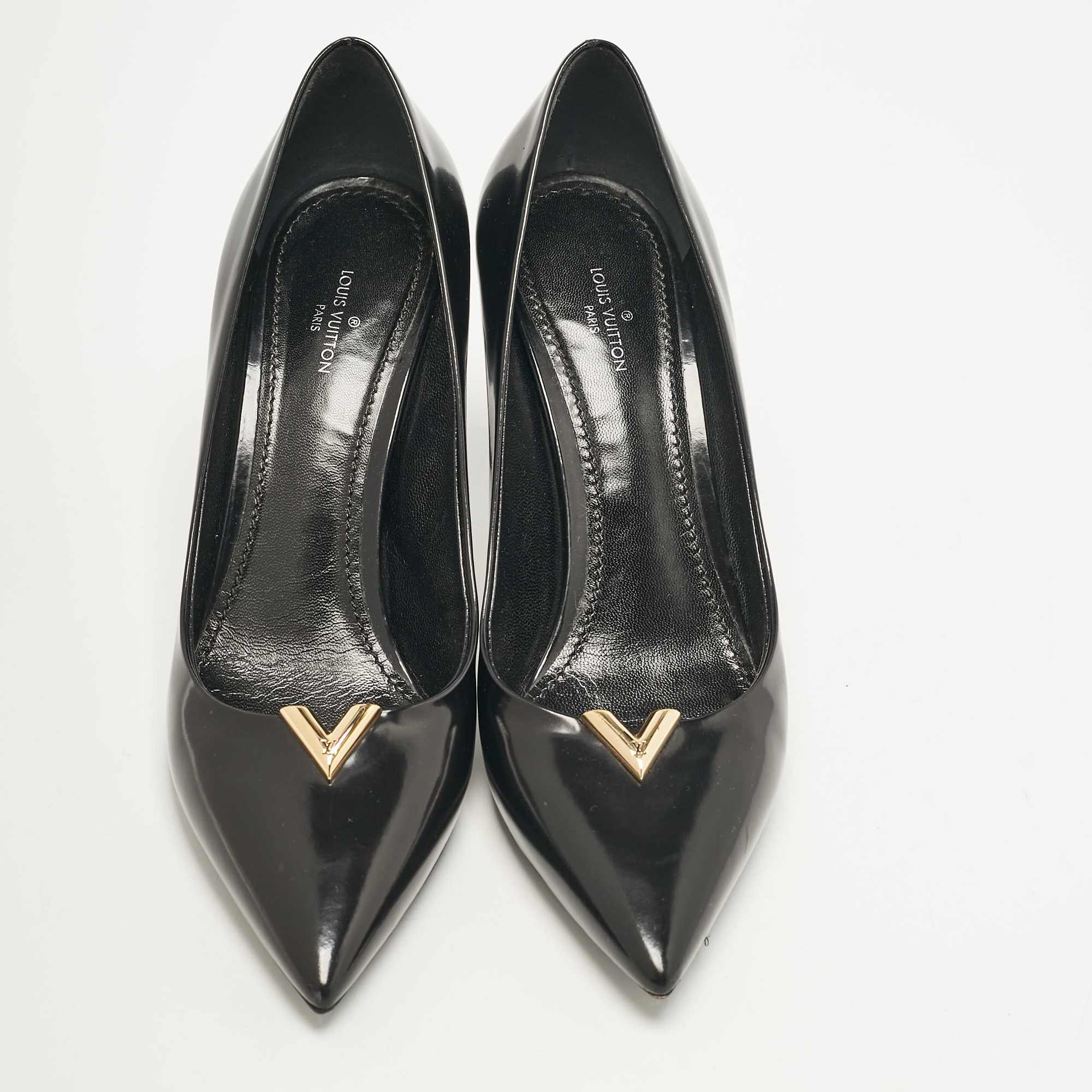 Louis Vuitton Black Leather Heart Breaker Pumps Size 38