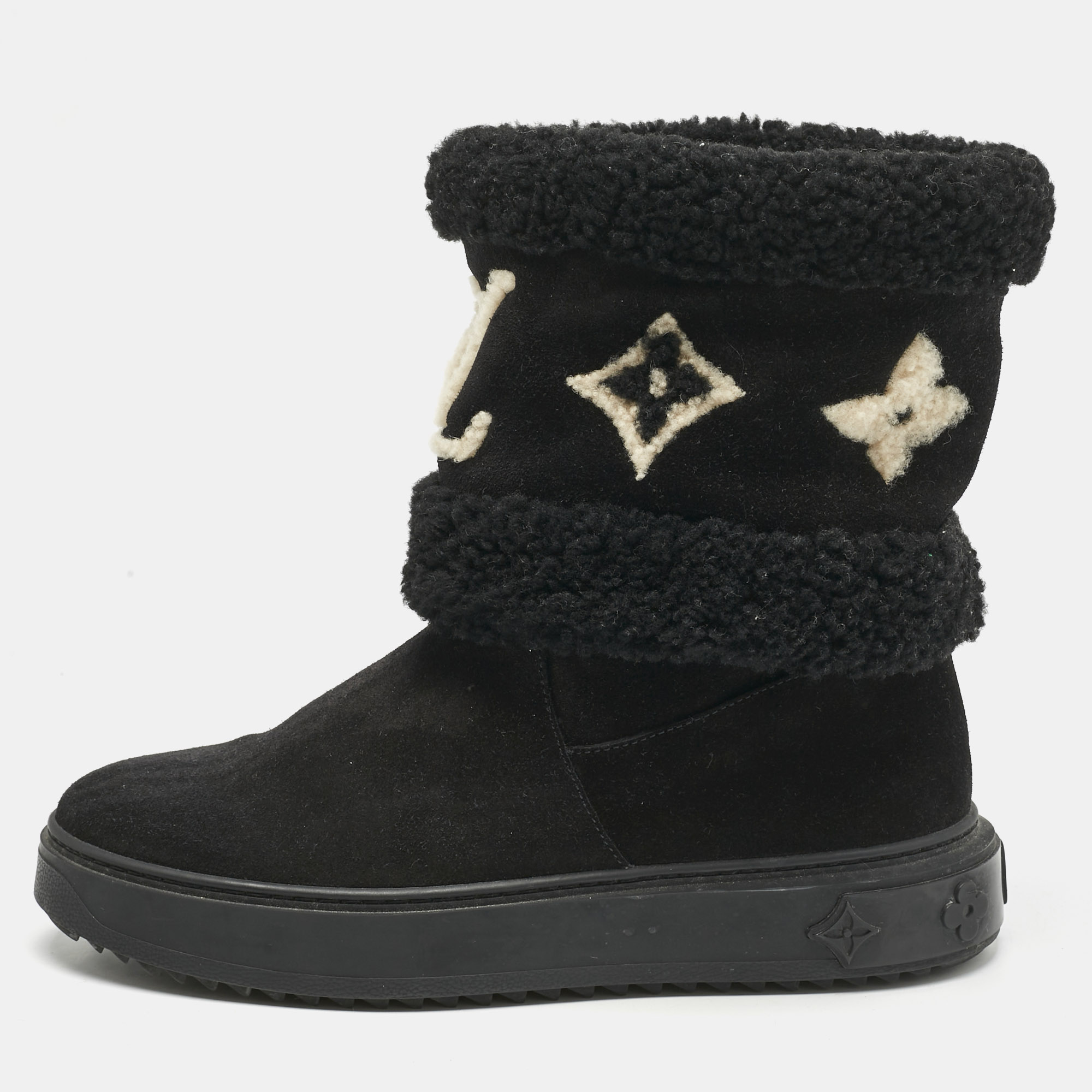 Louis Vuitton Black Shearling and Suede Snowdrop Ankle Length Boots Size
Louis Vuitton Black Shearling and Suede Snowdrop Ankle Length Boots Size