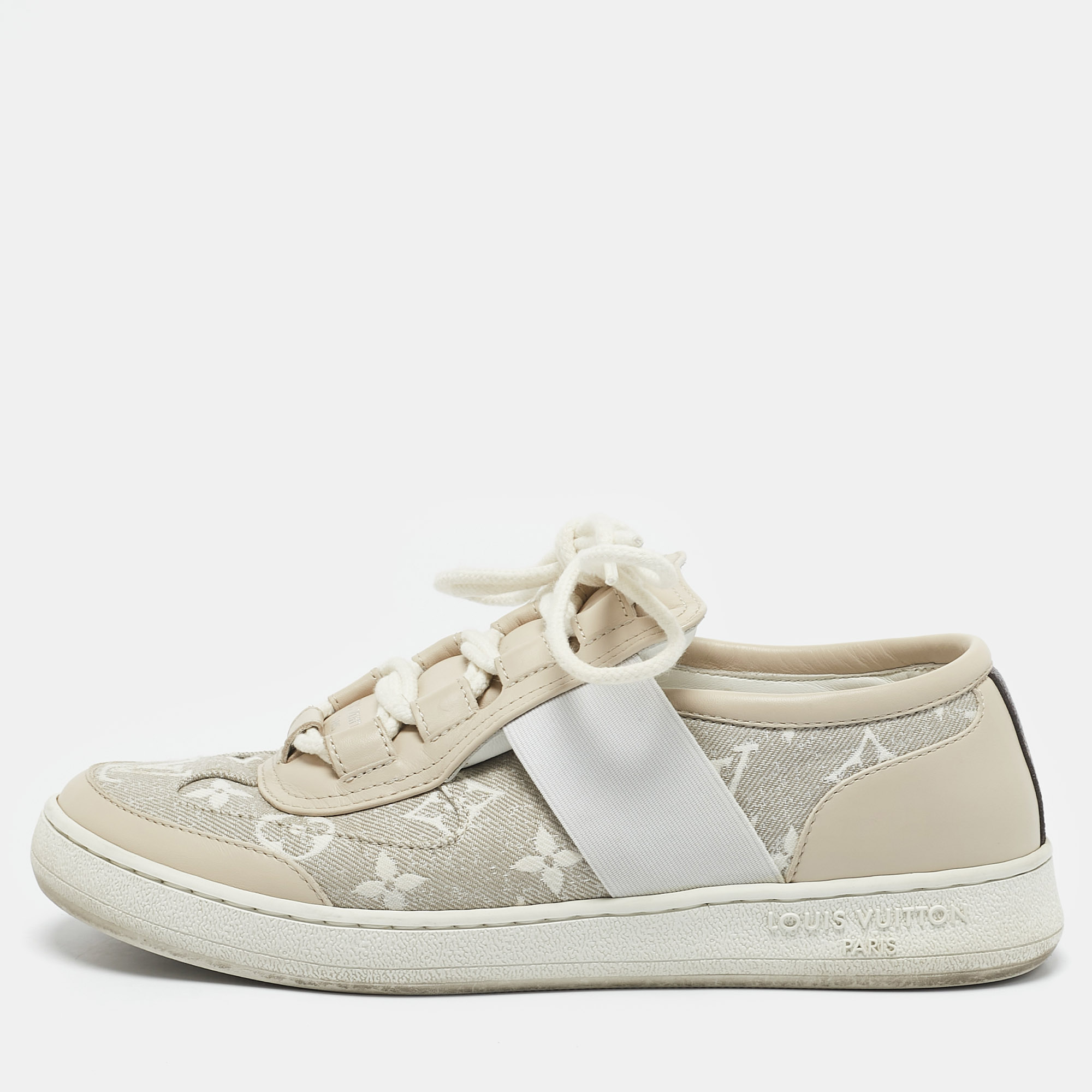 Louis Vuitton Beige Monogram Denim and Leather Lous Sneakers Size
Louis Vuitton Beige Monogram Denim and Leather Lous Sneakers Size