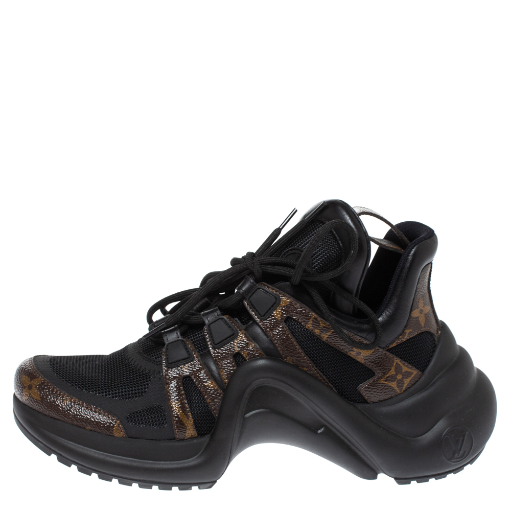 Louis Vuitton Black Monogram Canvas And Mesh LV Archlight Sneakers Size
Louis Vuitton Black Monogram Canvas And Mesh LV Archlight Sneakers Size