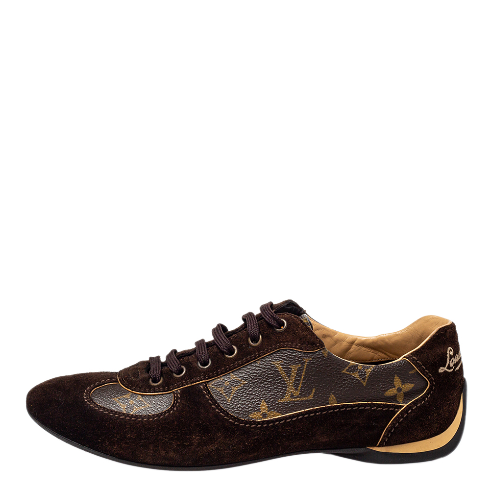 Louis Vuitton Brown Suede And Monogram Coated Canvas Low Top Sneakers Size
Louis Vuitton Brown Suede And Monogram Coated Canvas Low Top Sneakers Size