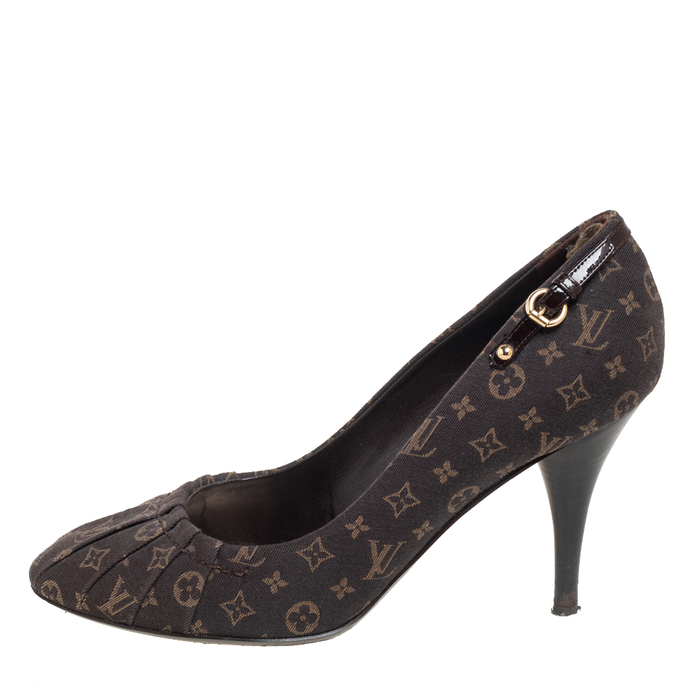 Louis Vuitton Brown Monogram Mini Lin Canvas Myosotis Pumps Size
Louis Vuitton Brown Monogram Mini Lin Canvas Myosotis Pumps Size