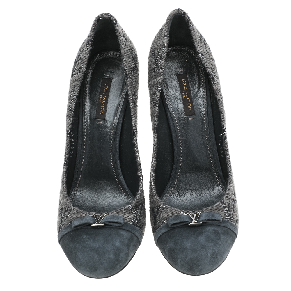 Louis Vuitton Grey Monogram Fabric And Suede Bow Cap Toe Pumps 39