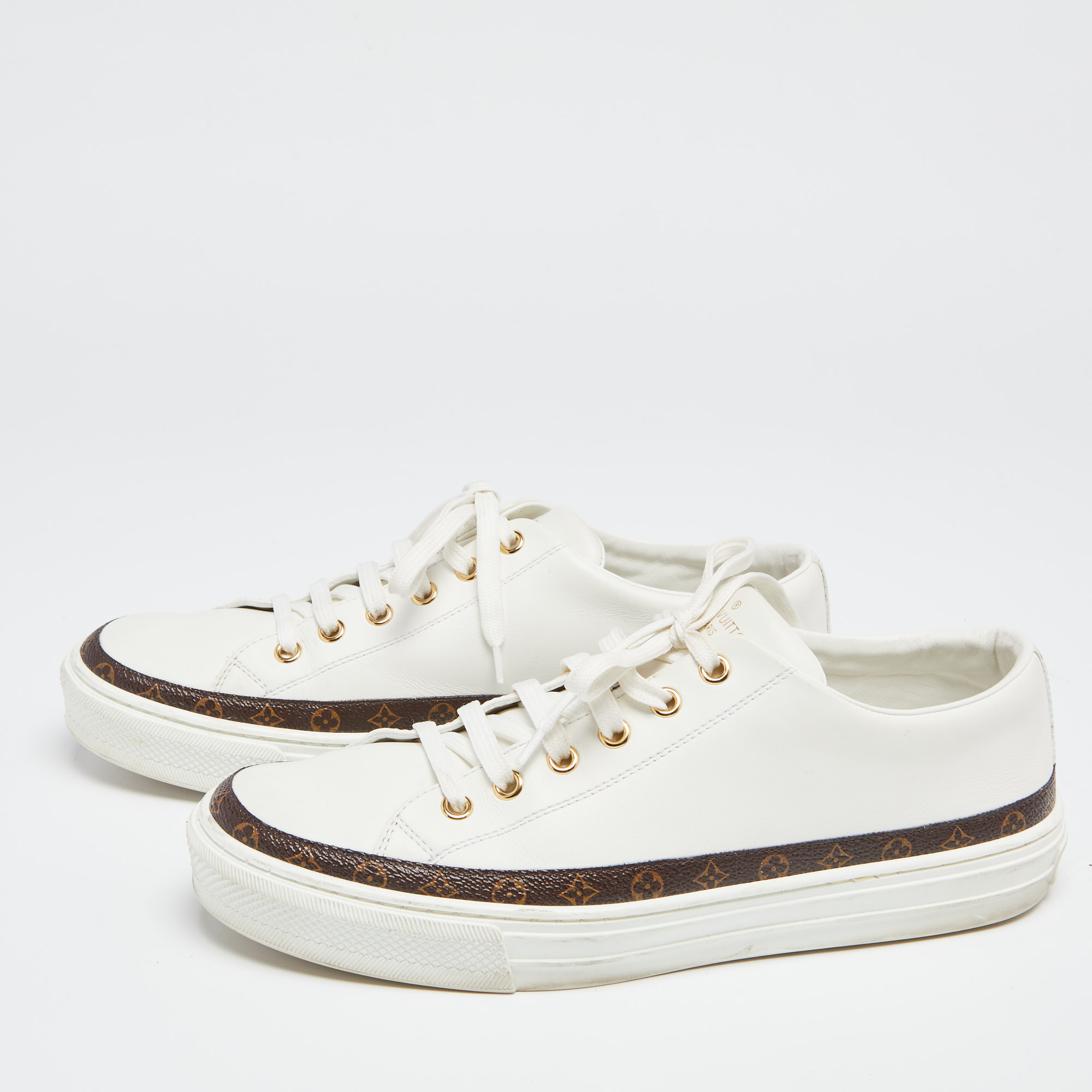 Louis Vuitton White/Brown Monogram Canvas And Leather Lace Up Sneakers Size
Louis Vuitton White/Brown Monogram Canvas And Leather Lace Up Sneakers Size
