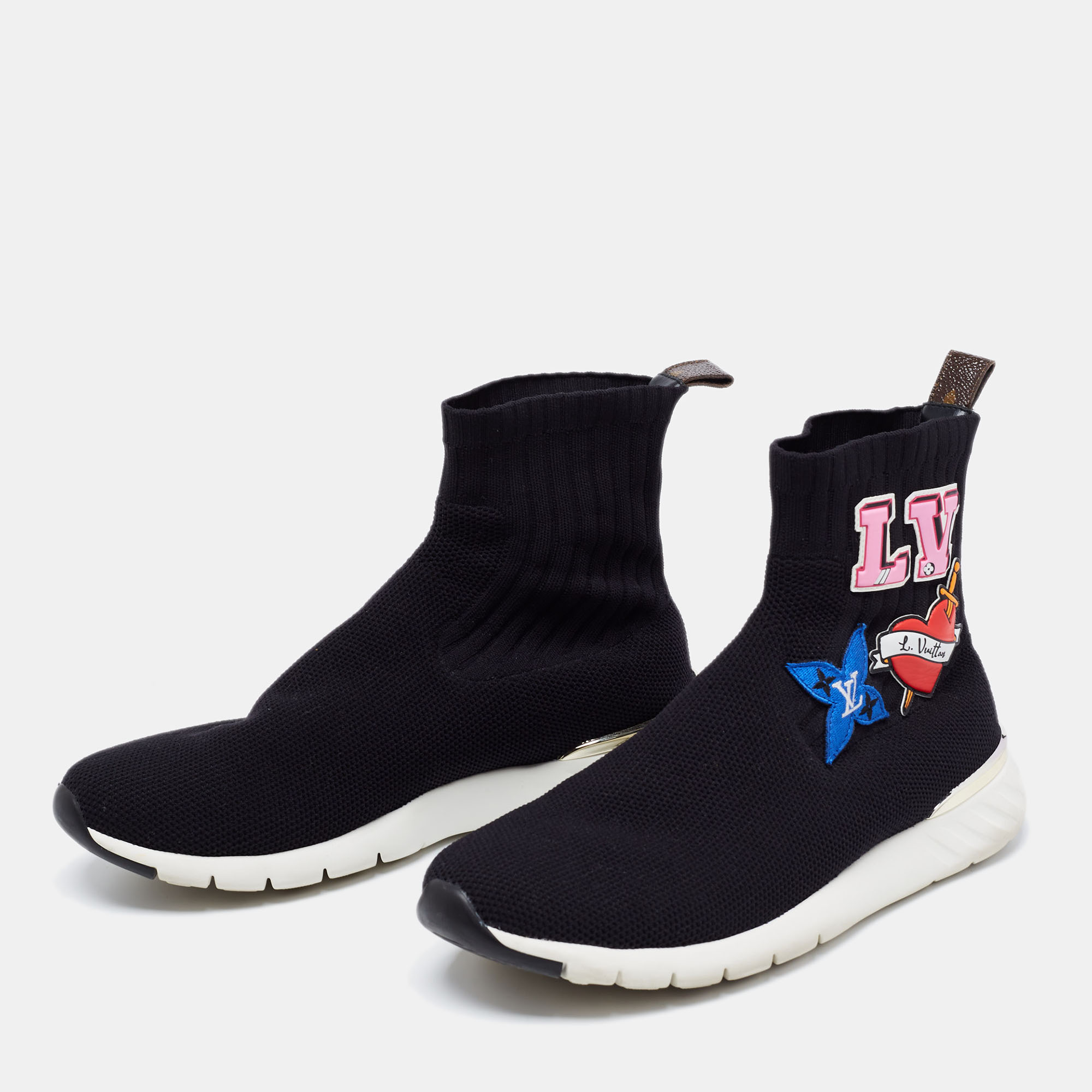 Louis Vuitton Black Knitted Fabric Black Heart High Top Sneakers Size
Louis Vuitton Black Knitted Fabric Black Heart High Top Sneakers Size