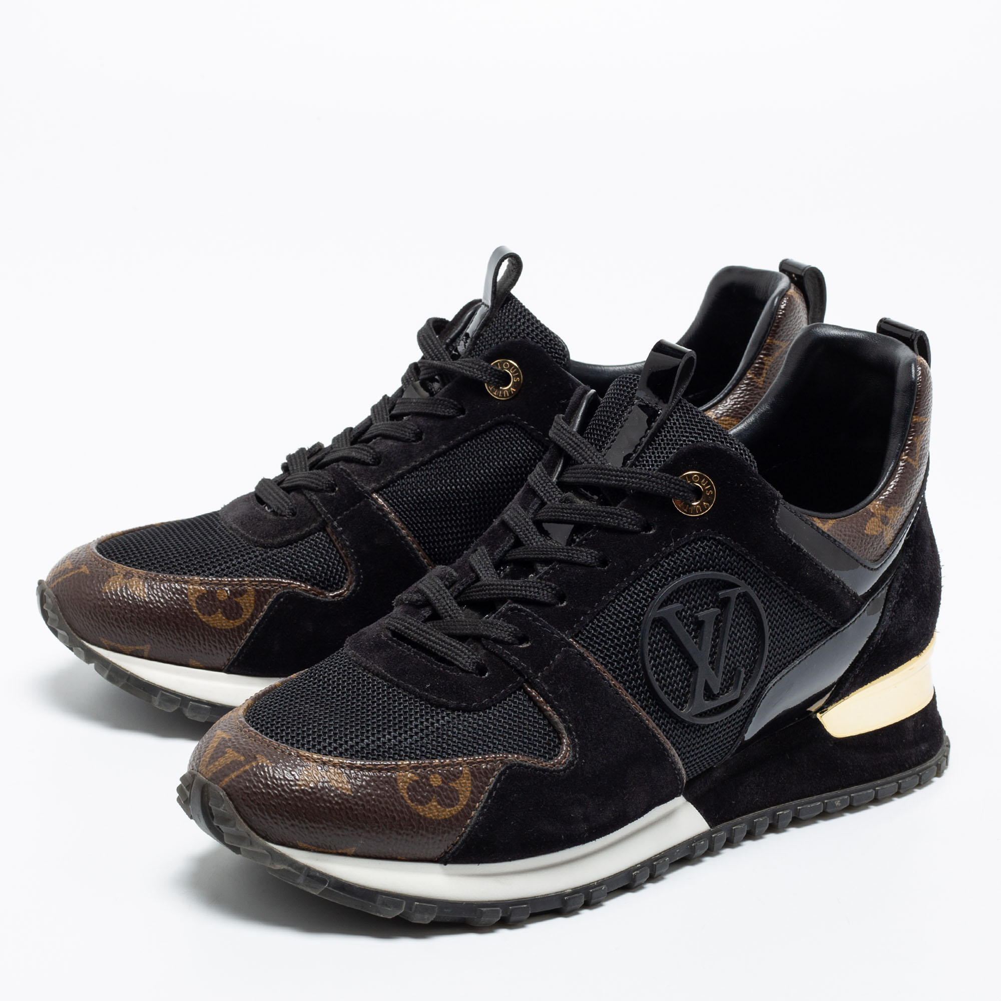 Louis Vuitton Black/Brown Mesh, Suede and Monogram Canvas Run Away Low-Top Sneakers Size
Louis Vuitton Black/Brown Mesh, Suede and Monogram Canvas Run Away Low-Top Sneakers Size