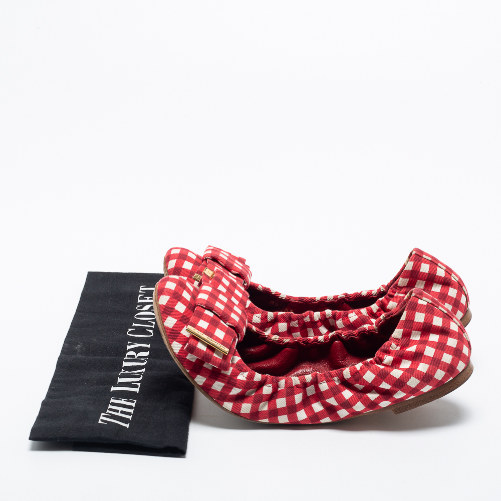Louis Vuitton Red/White Fabric Scrunch Bow Ballet Flats Size 37.5