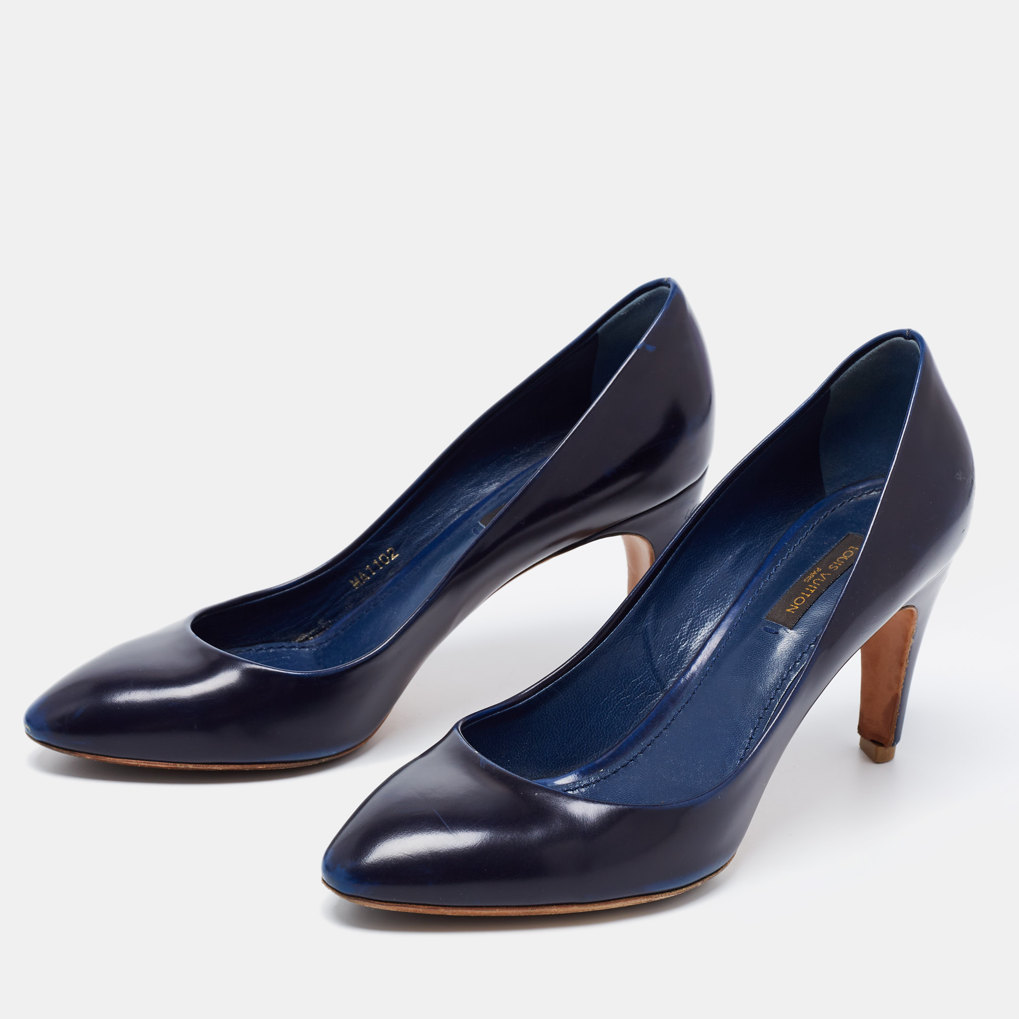 Louis Vuitton heels size 38