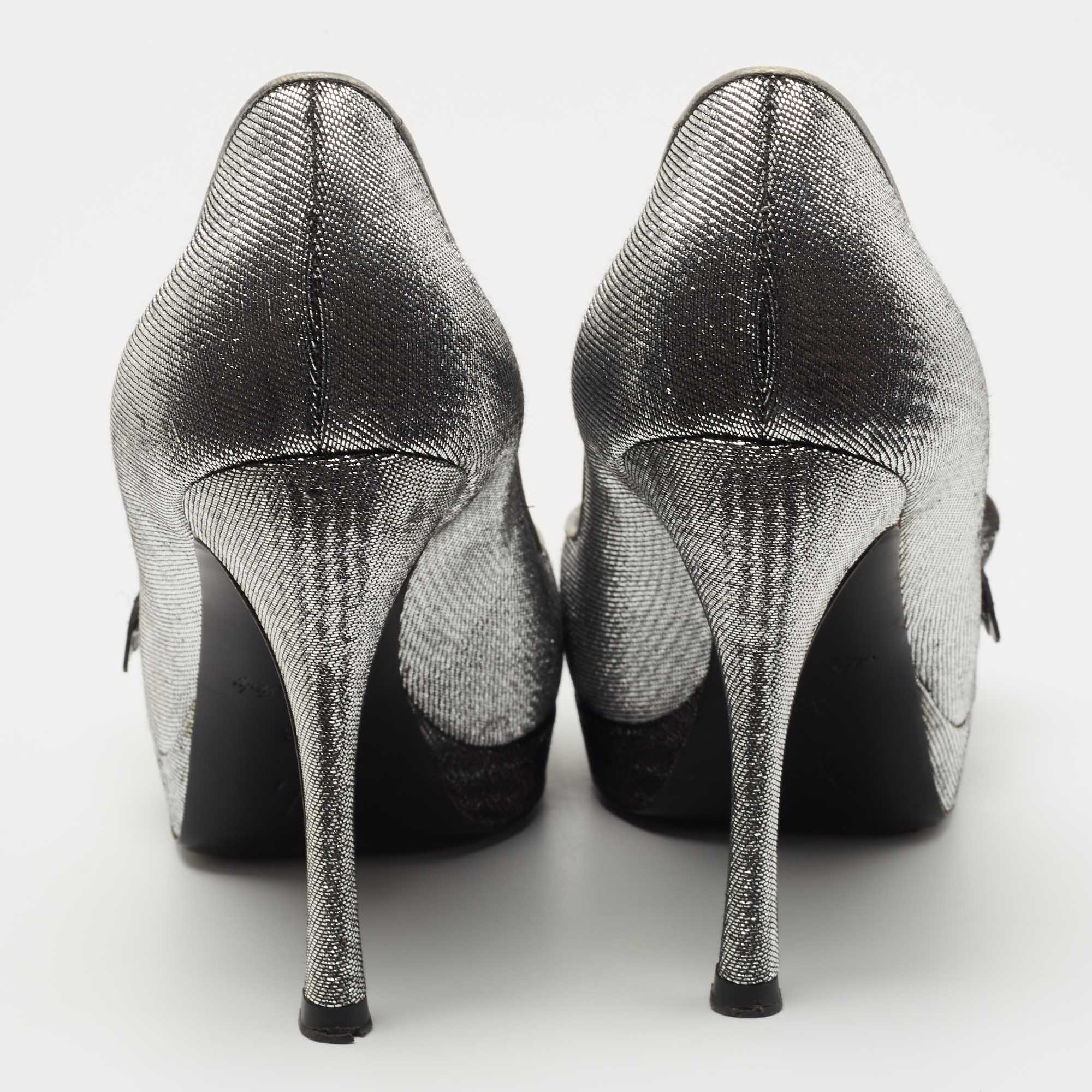 Louis Vuitton Metallic Grey/Black Lurex Fabric Floral Peep Toe Pumps Size 38
