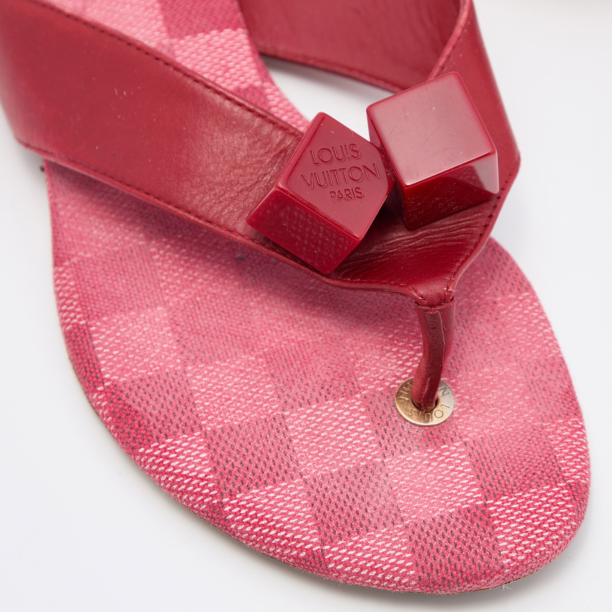 Louis Vuitton Red Leather Cube Thong Flat Slides Size 38.5