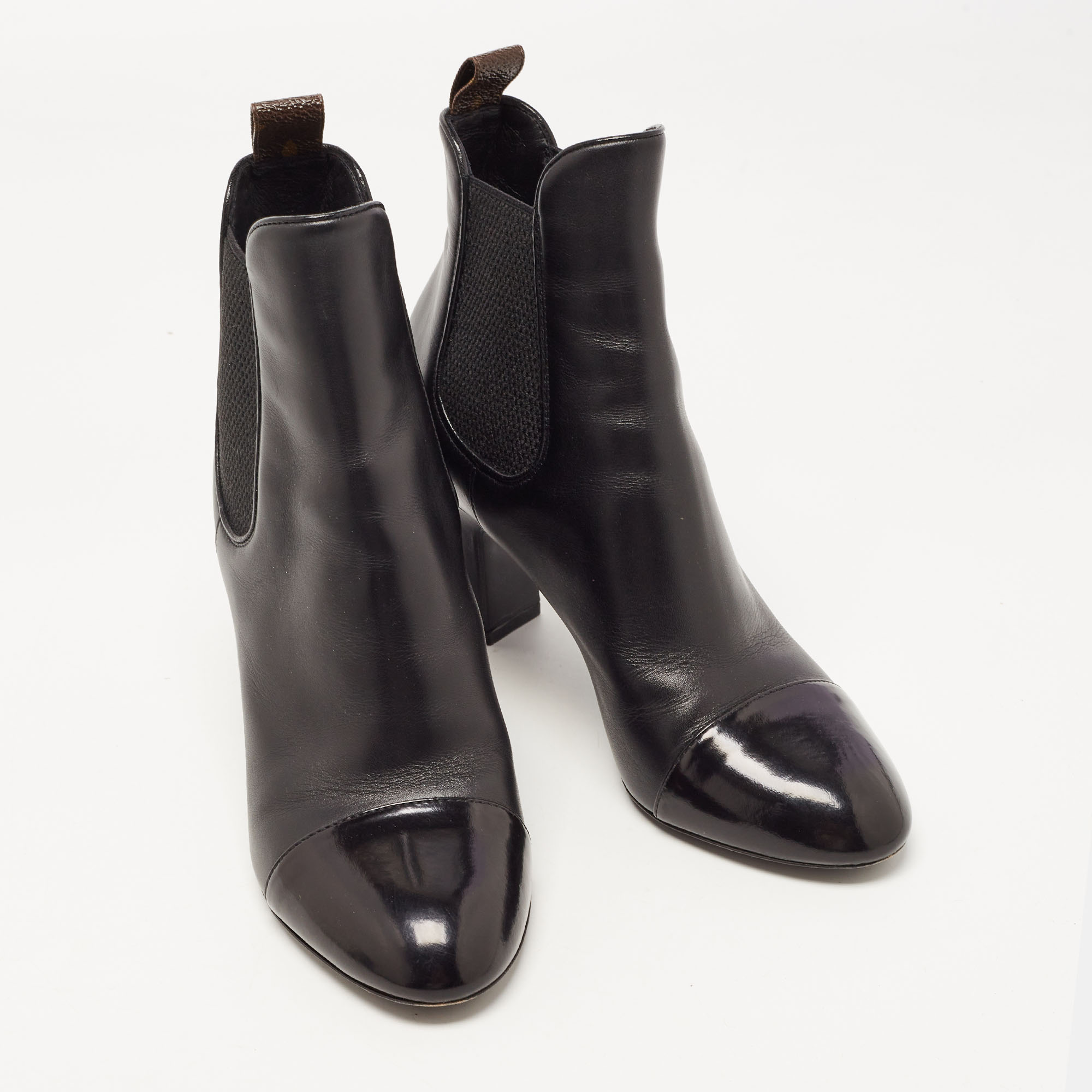Louis Vuitton Black Leather Ankle Boots Size 35