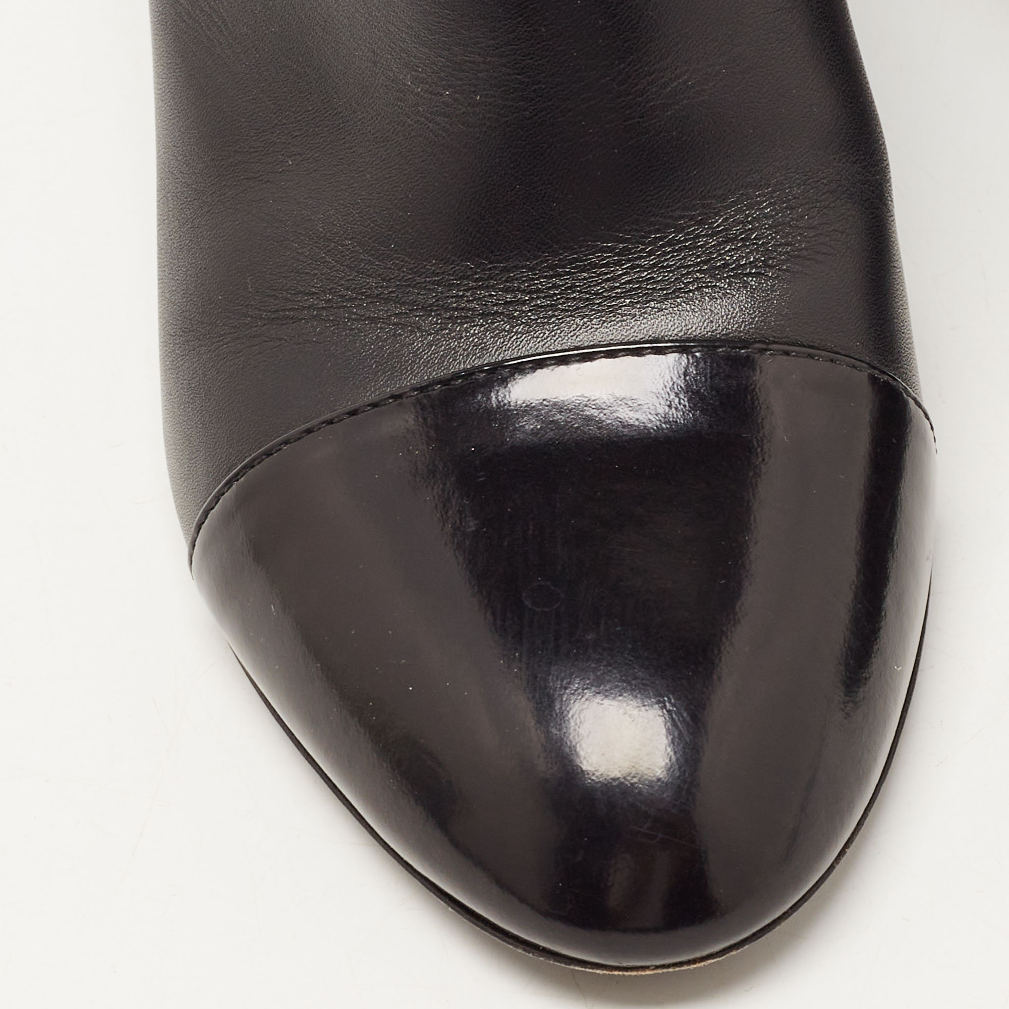 Louis Vuitton Black Leather Ankle Boots Size 35
