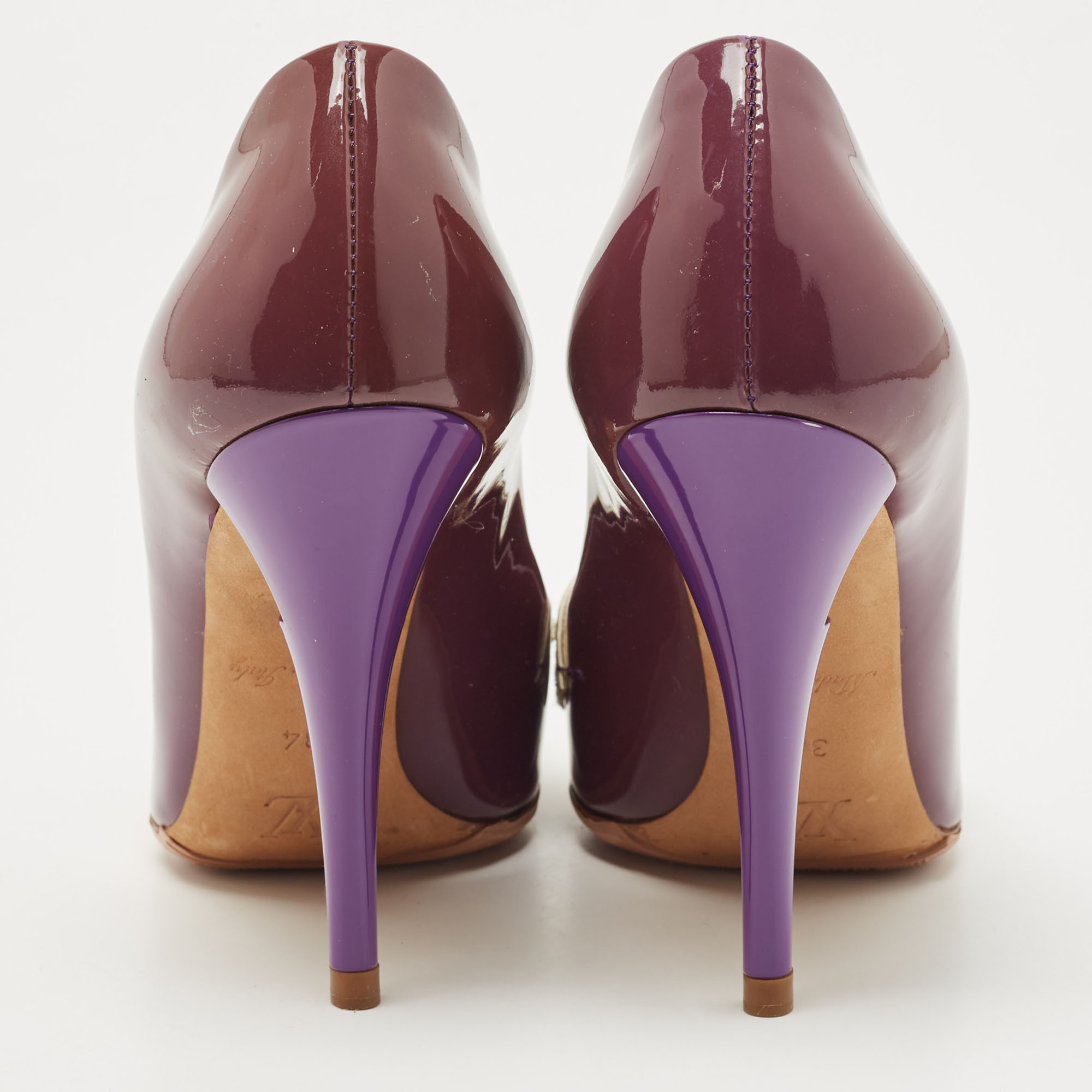 Louis Vuitton Purple Patent Leather Riviera Pumps Size 34