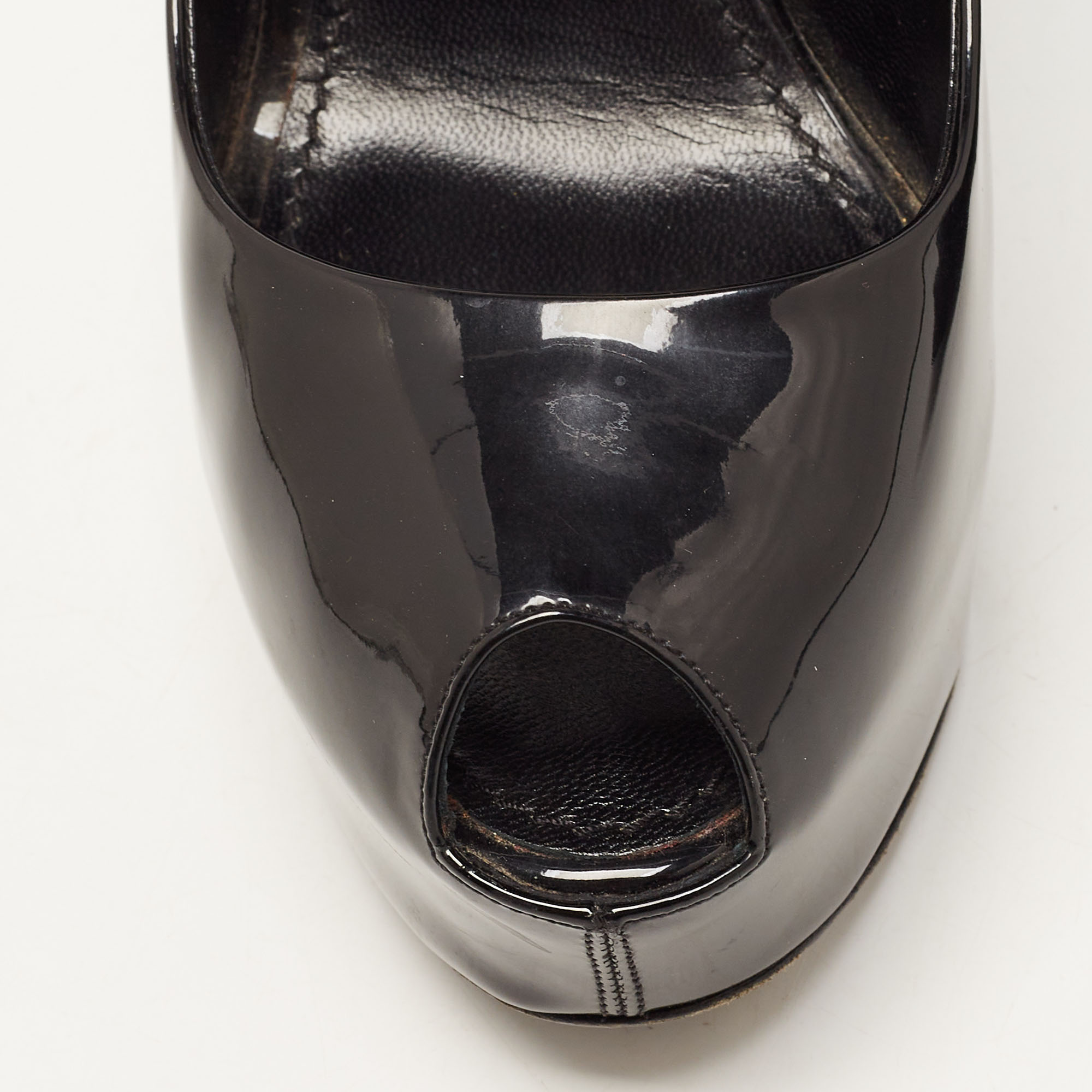 Louis Vuitton Black Patent Leather Lock It Pumps Size 38.5