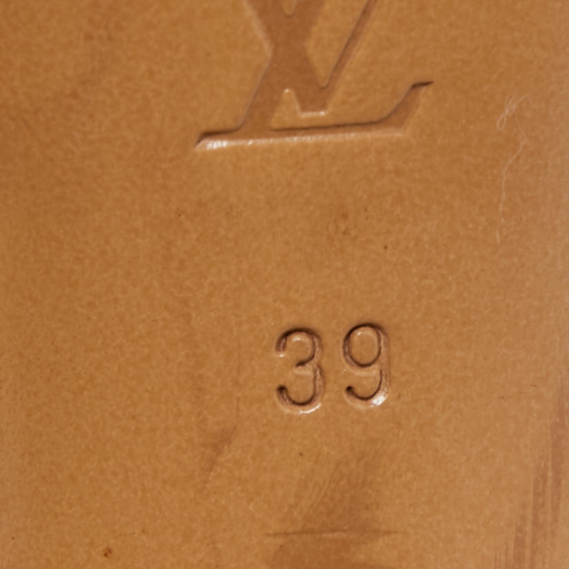 Louis Vuitton Cream Patent Leather Ankle Strap Sandals Size 39
