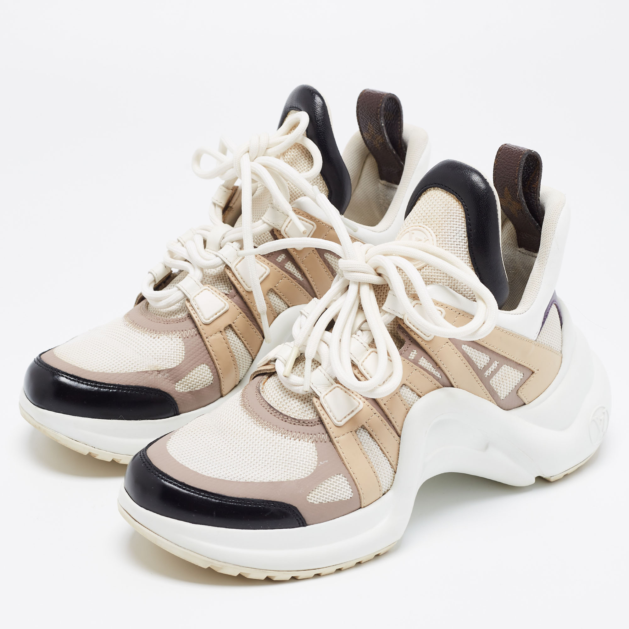 Louis Vuitton Tricolour Mesh and Leather Archlight High Top Sneakers Size, Multicolor
Louis Vuitton Tricolour Mesh and Leather Archlight High Top Sneakers Size, Multicolor