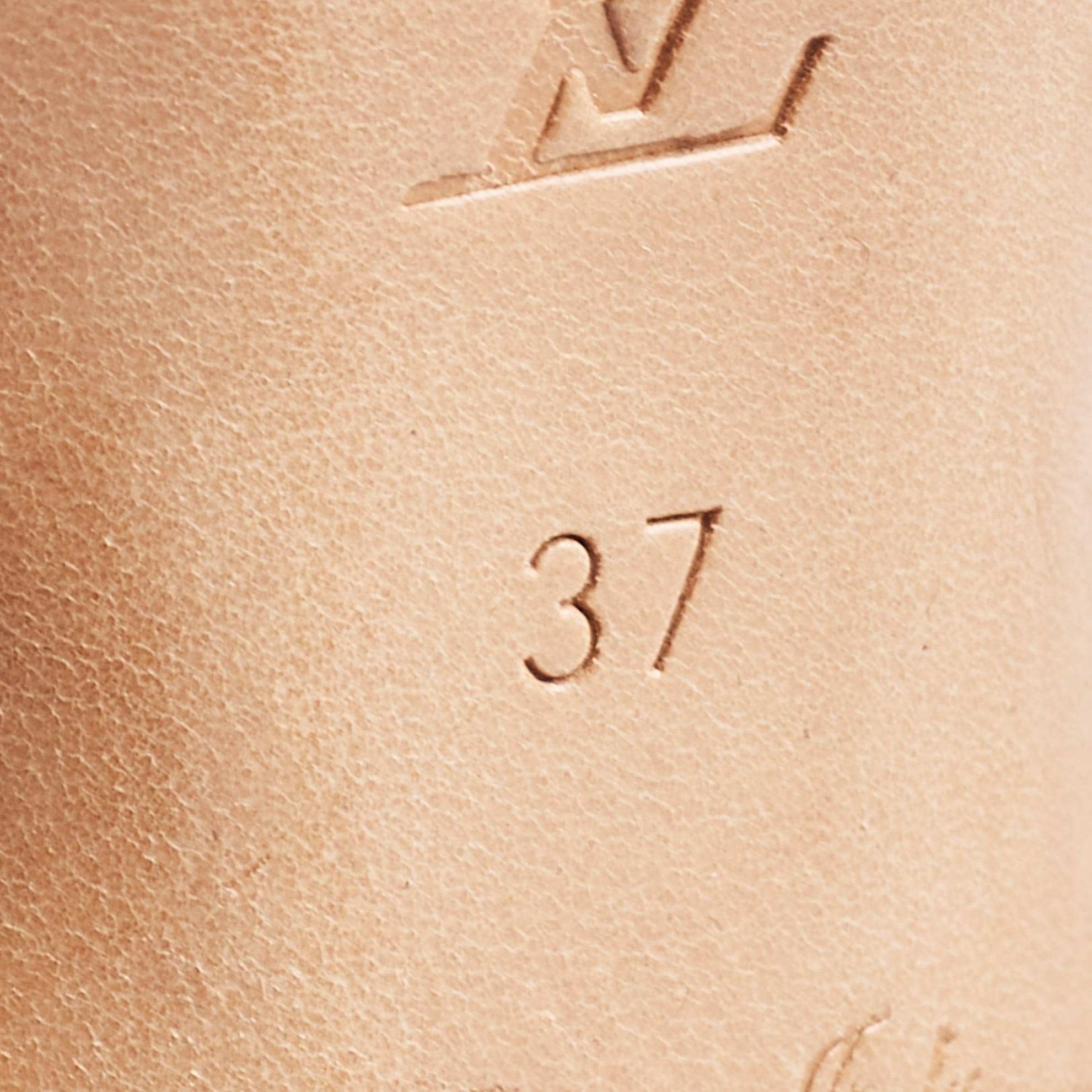 Louis Vuitton Beige Patent Leather Eyeline Pumps Size 37