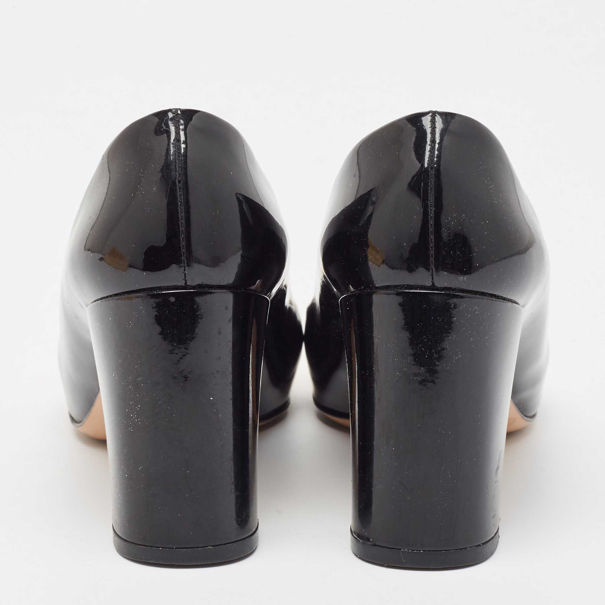 Louis Vuitton Black Patent Leather Gold Plate Block Heel Pumps Size 36