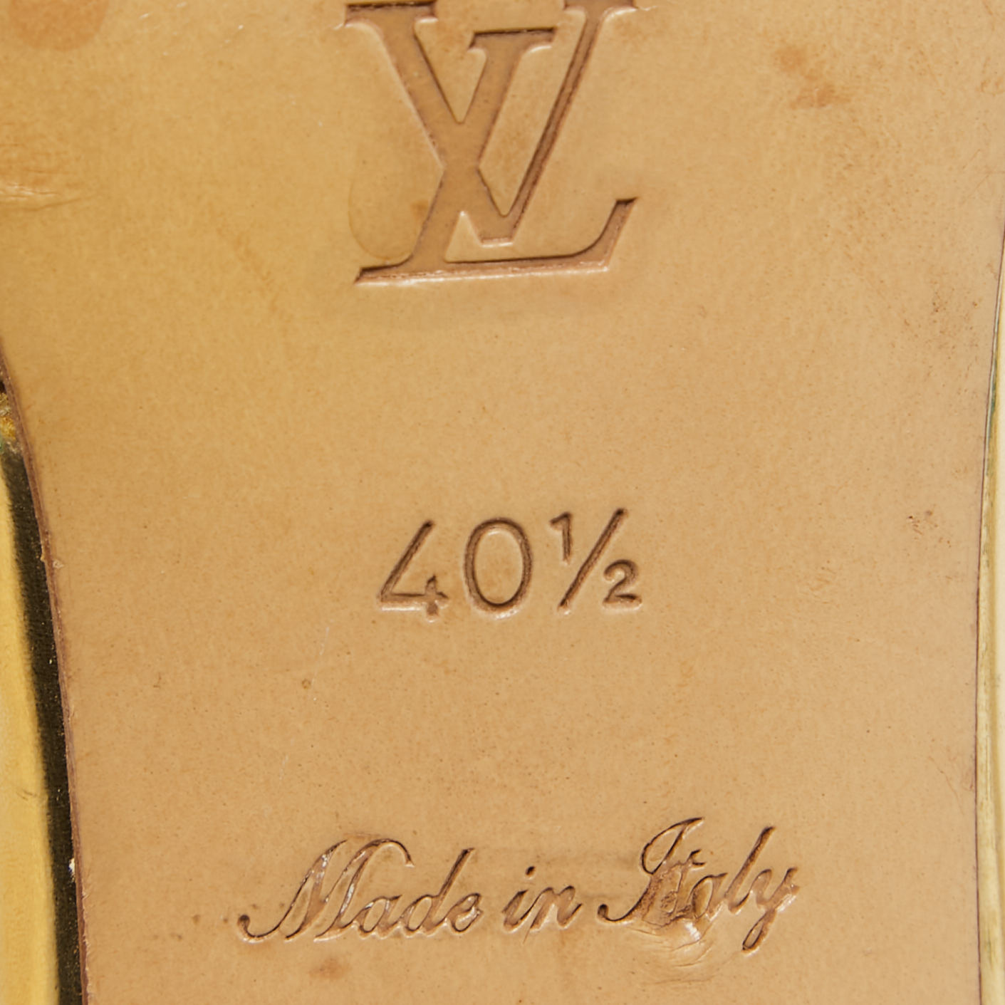 Louis Vuitton Gold Leather Slides Sandals Size 40.5