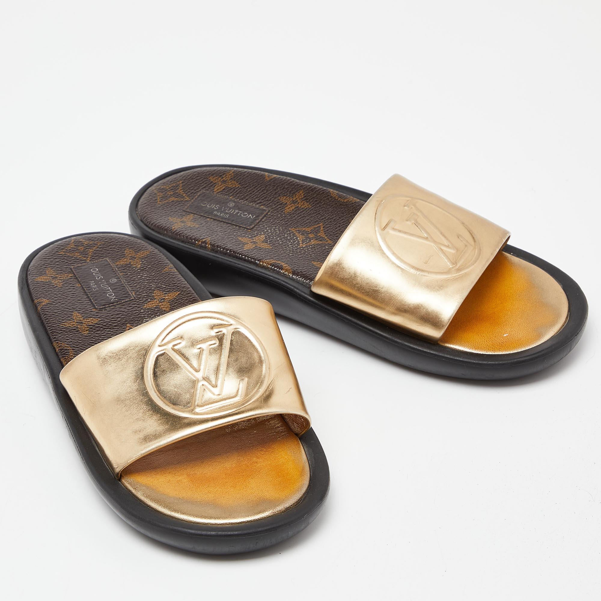 Louis Vuitton Gold Leather Sunbath Flat Slides Size 36