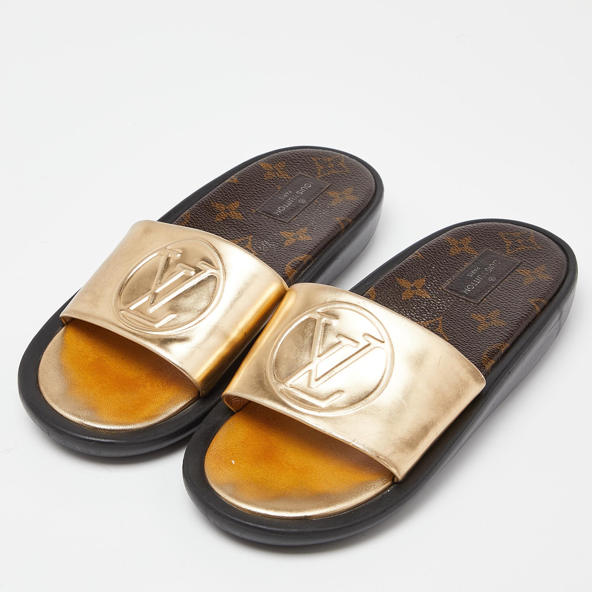 Louis Vuitton Gold Leather Sunbath Flat Slides Size 36