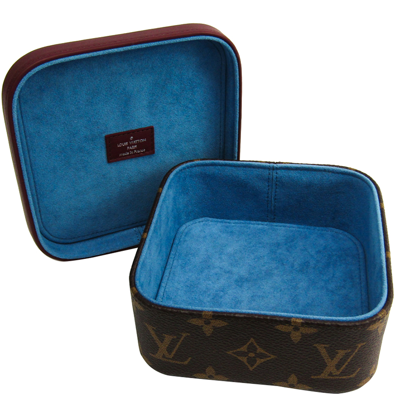 Louis Vuitton Bordeaux Monogram Canvas and Leather Accessory Bordeaux Box, Brown
Louis Vuitton Bordeaux Monogram Canvas and Leather Accessory Bordeaux Box, Brown