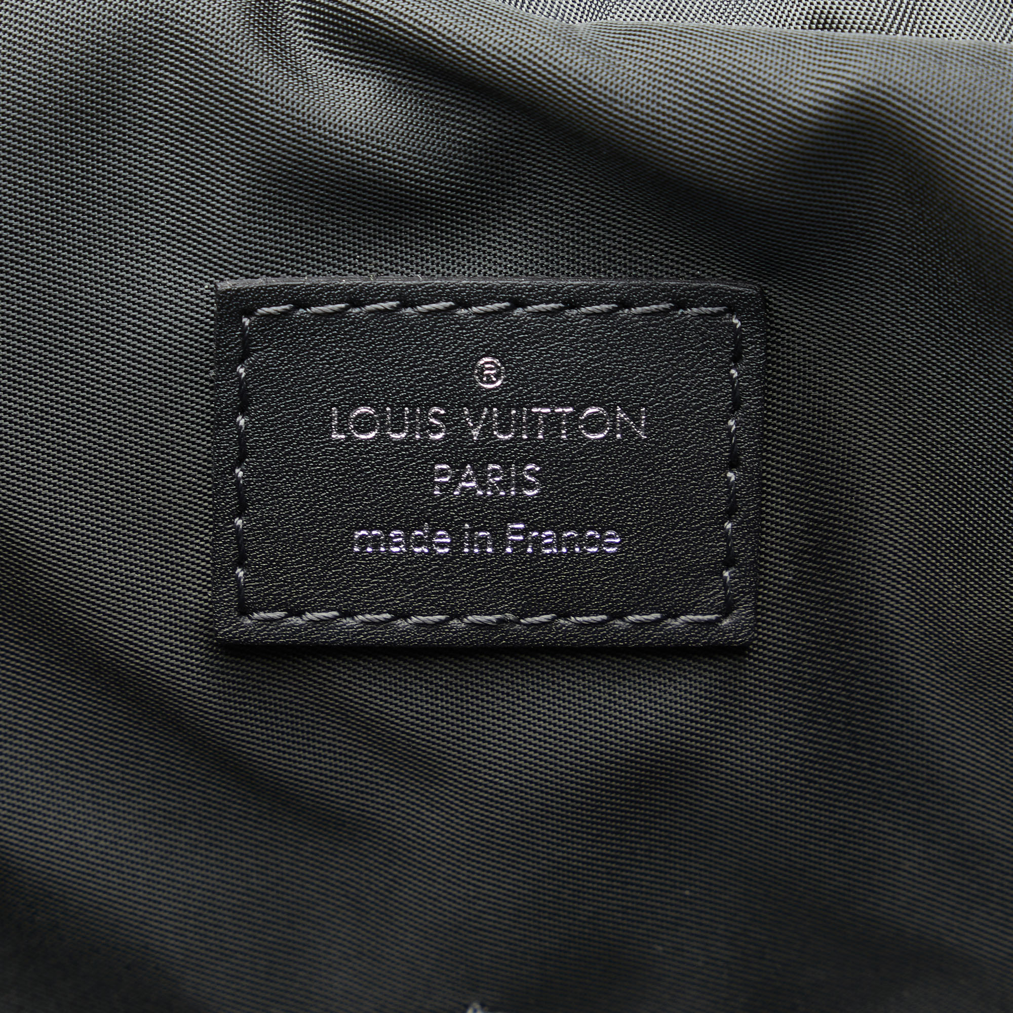 Louis Vuitton Black Nylon V-Line Pulse