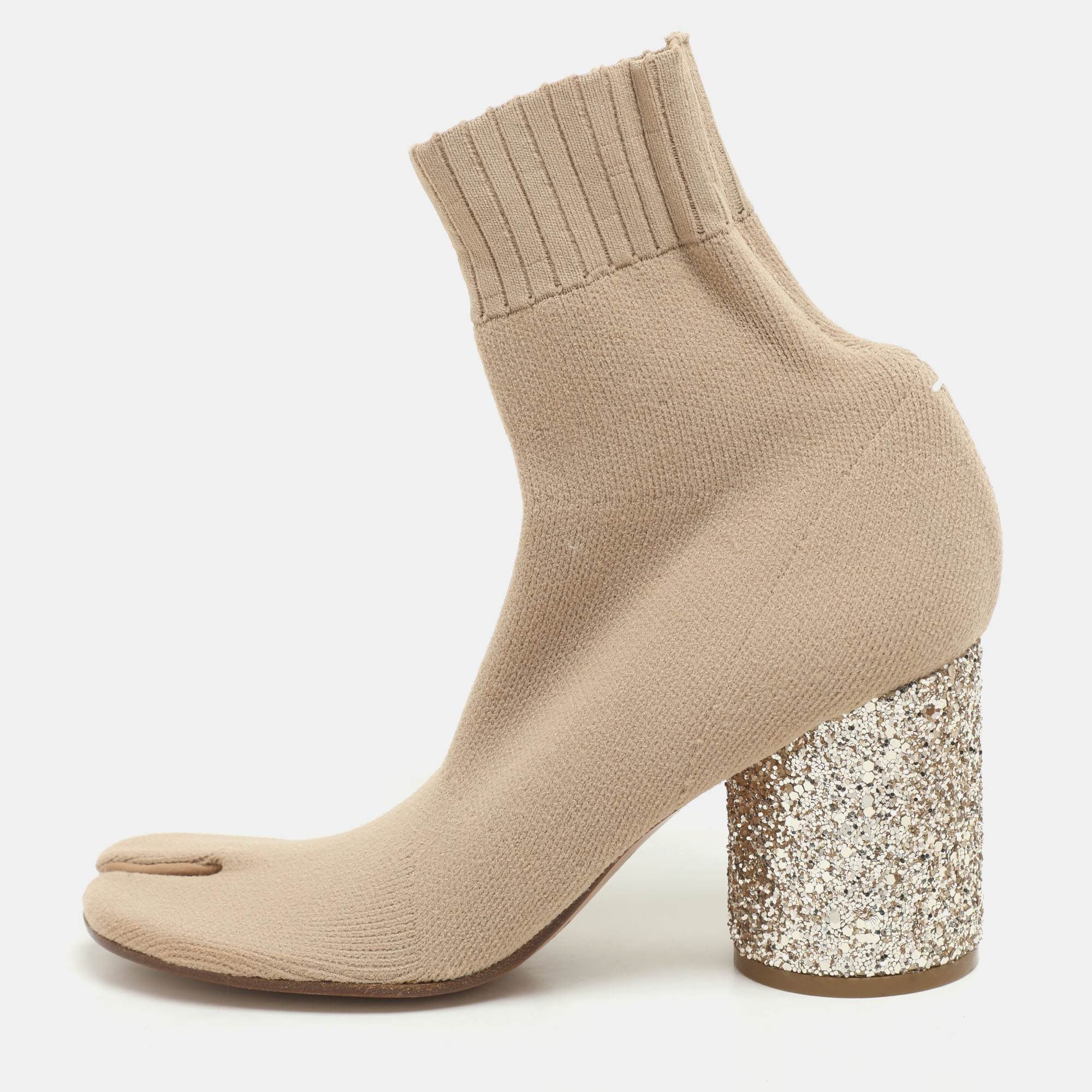 Maison Martin Margiela Beige Knit Fabric Tabi Sock Ankle Length Boots Size
Maison Martin Margiela Beige Knit Fabric Tabi Sock Ankle Length Boots Size