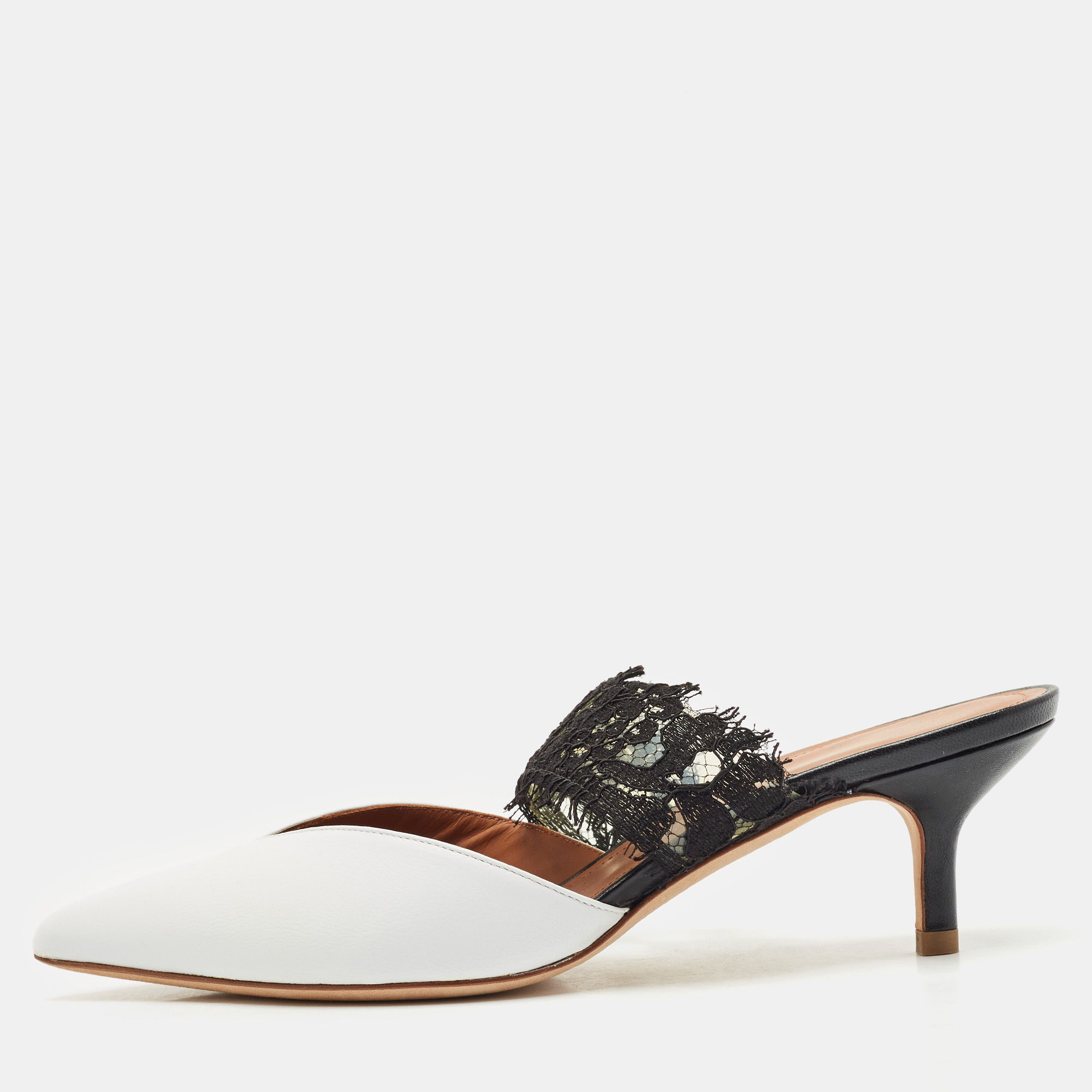 Malone Souliers x Emanuel Ungaro White/Black Lace and Leather Maisie Mules Size
Malone Souliers x Emanuel Ungaro White/Black Lace and Leather Maisie Mules Size