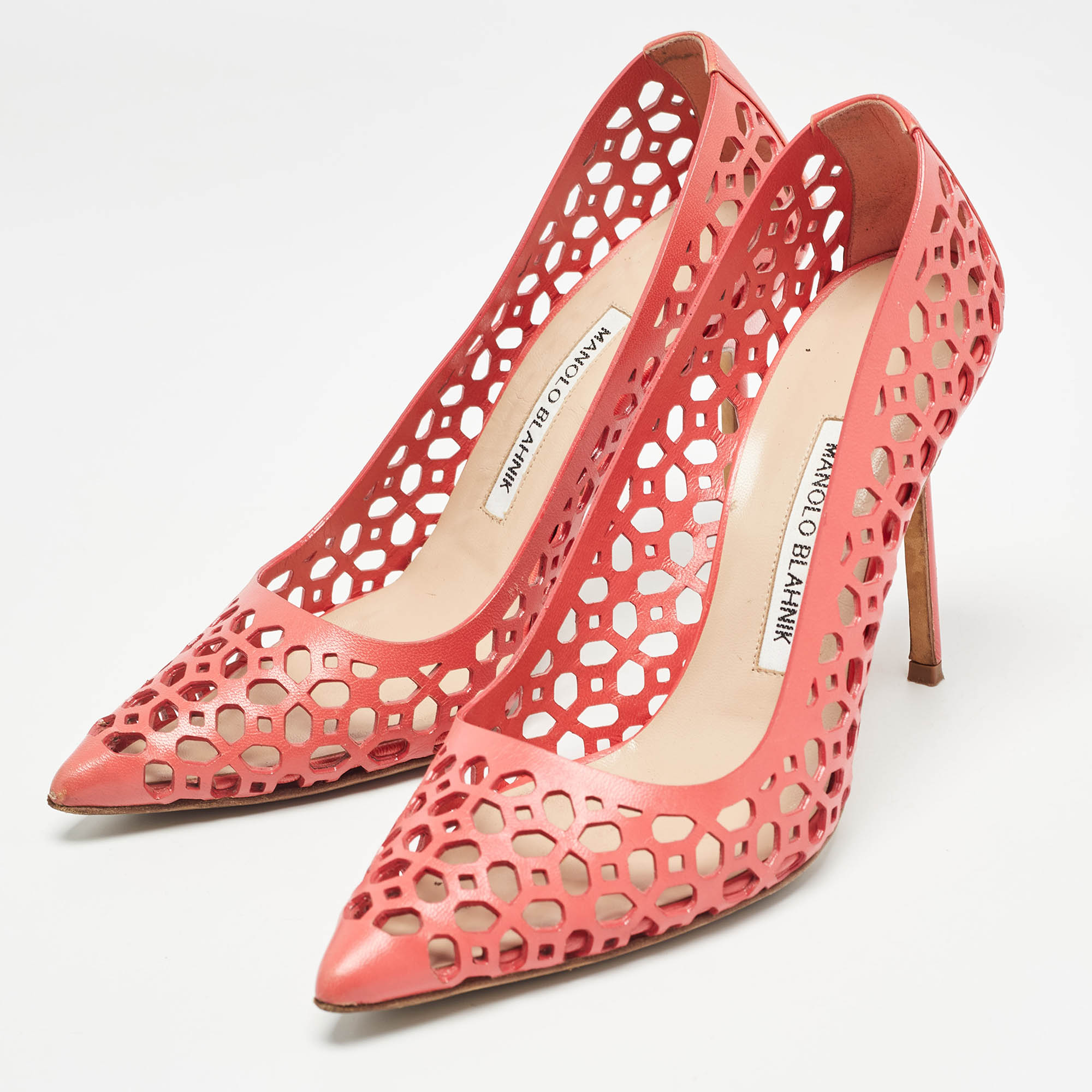 Manolo Blahnik Coral Pink Lasercut Leather BB Laserato Pumps Size 37