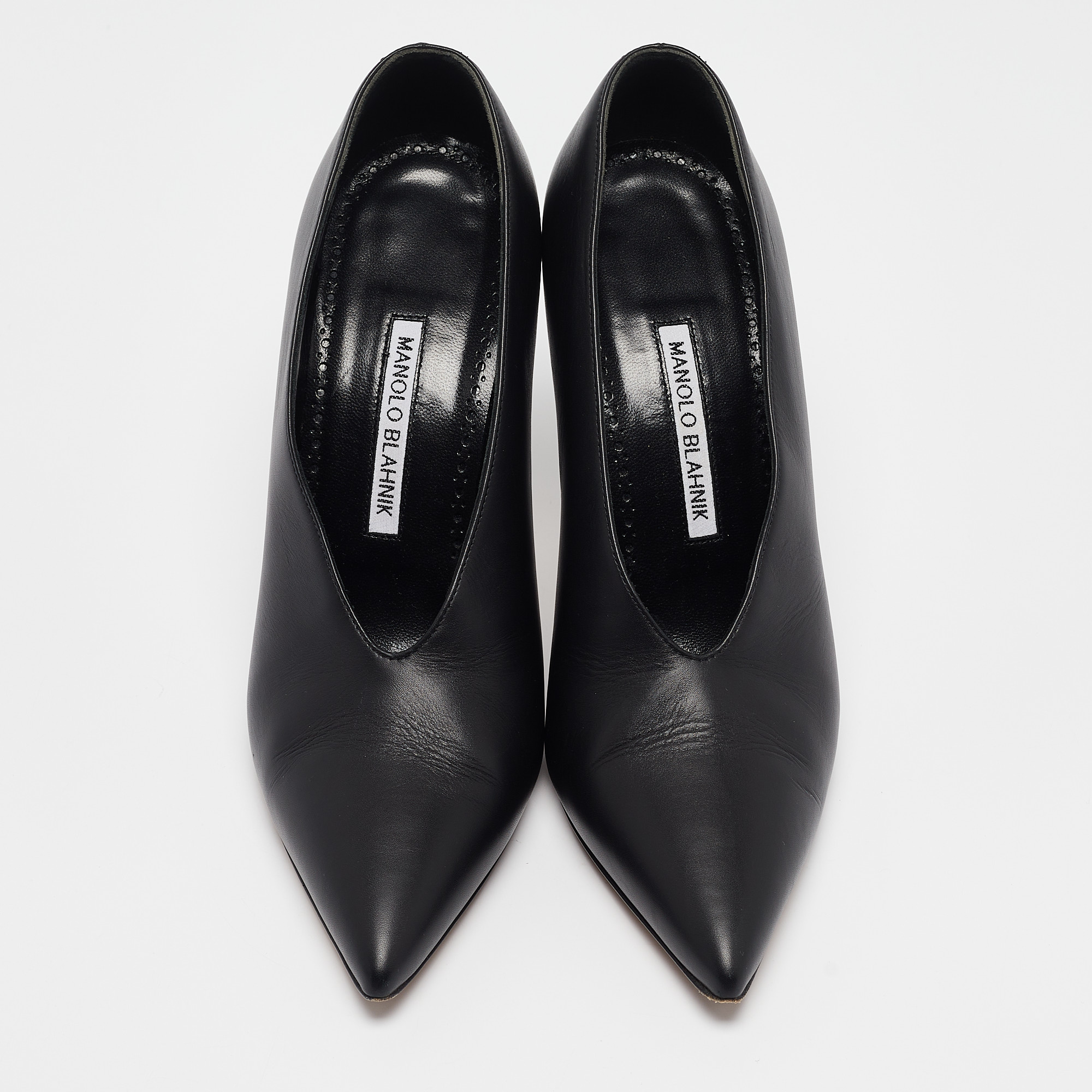 Manolo Blahnik Black Leather Pointed Toe Pumps Size 38.5