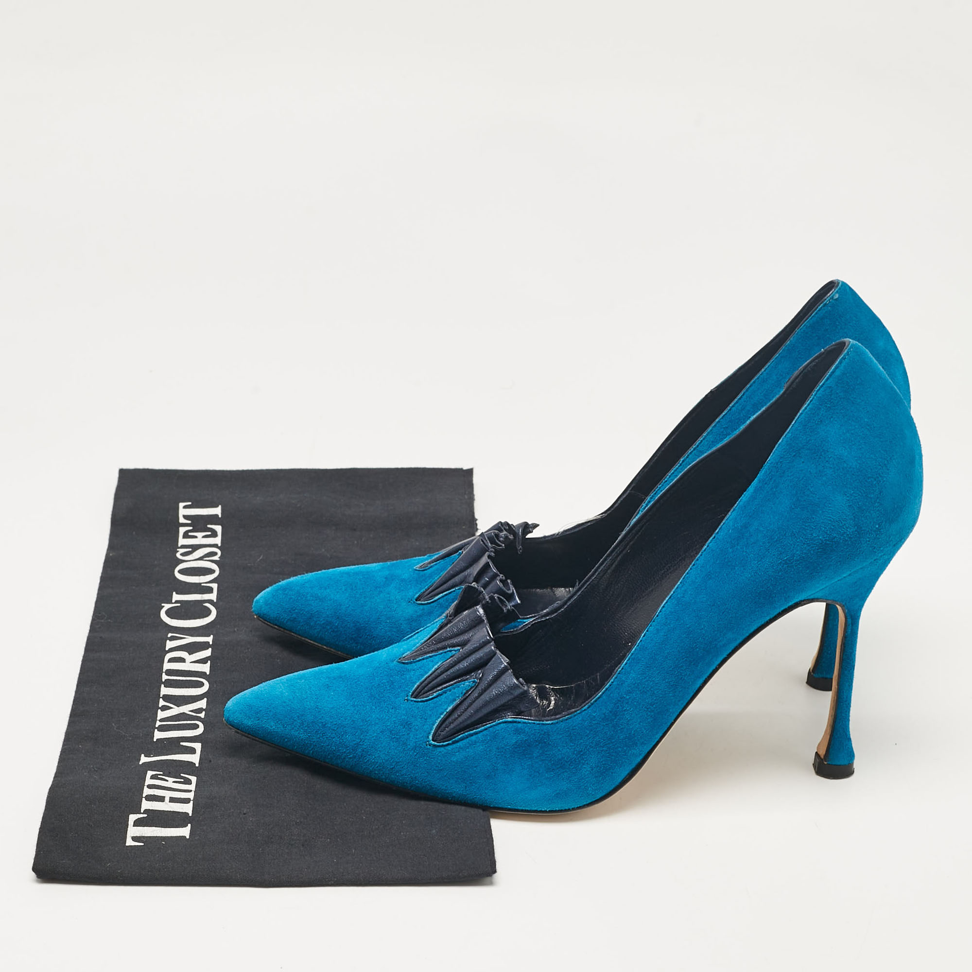 Manolo Blahnik Blue Leather Suede Pointed Toe Pumps Size 39