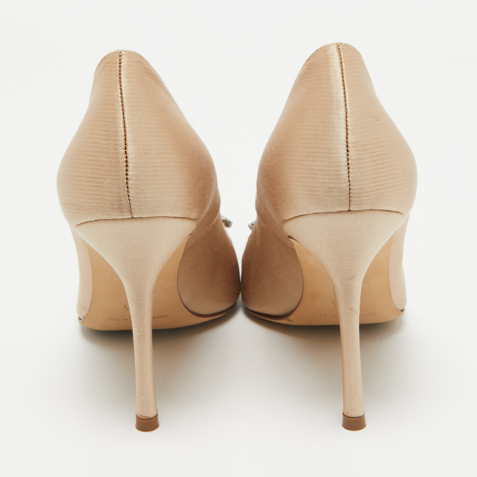 Manolo Blahnik Beige Satin Okkaava Pumps Size 35.5