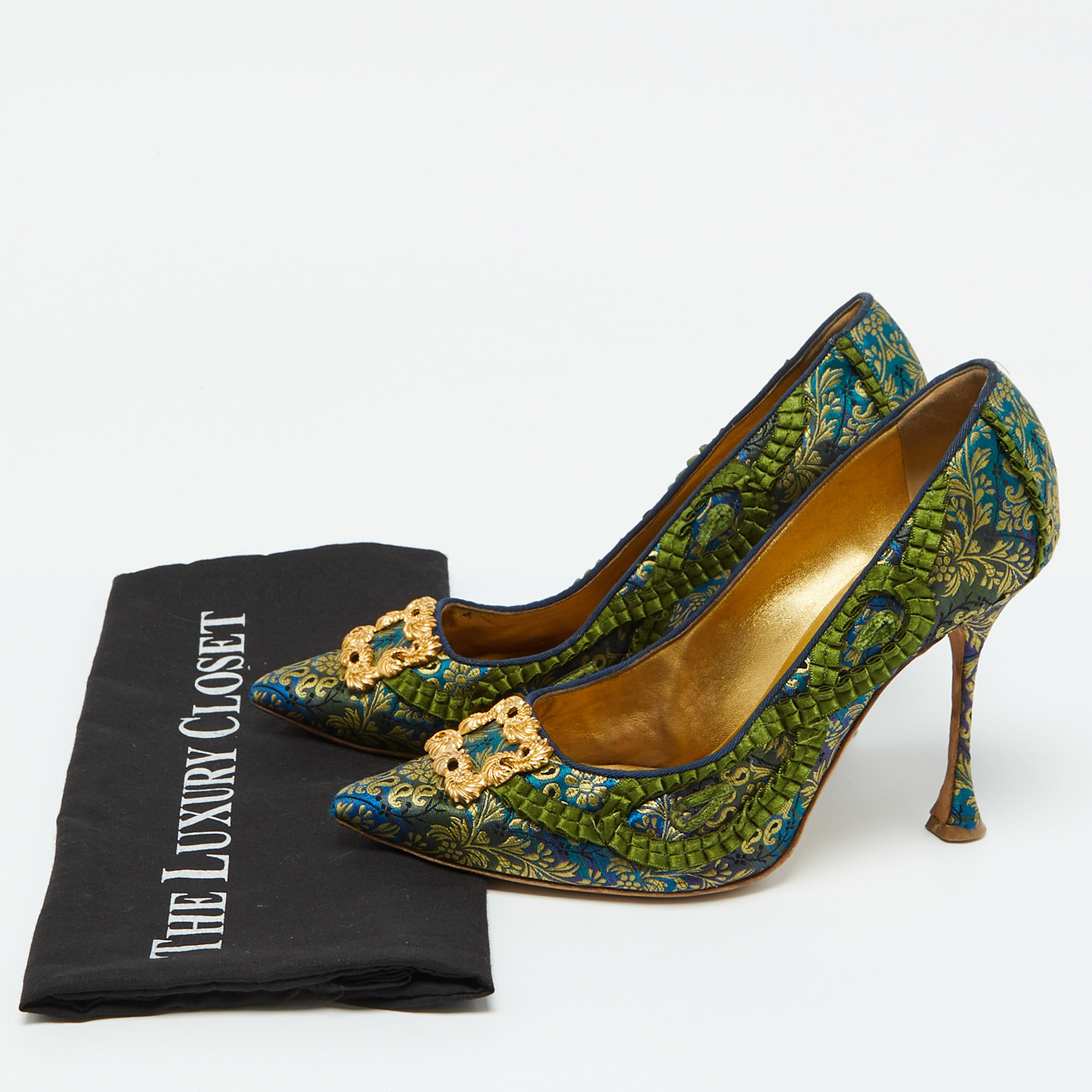 Manolo Blahnik Multicolor Brocade Fabric Hangisi Pointed Toe Pumps Size 40