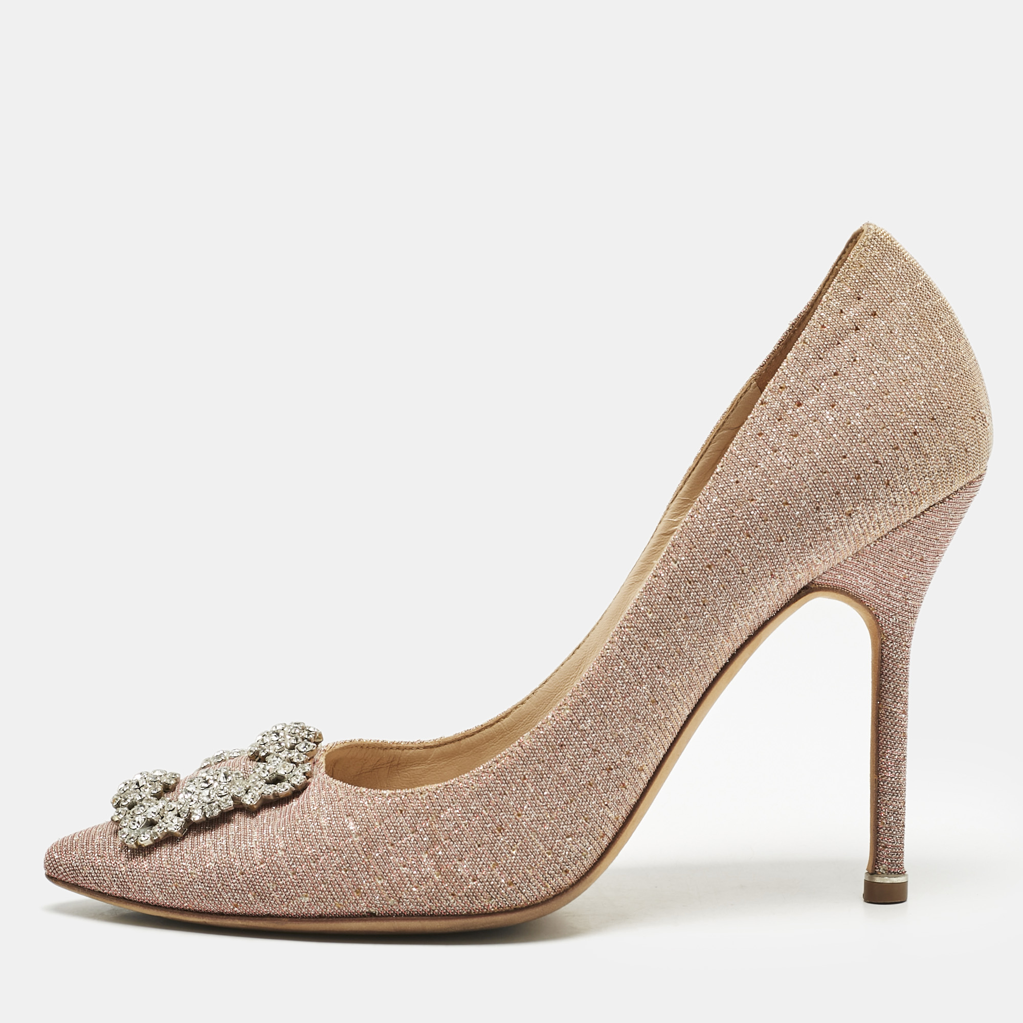 Manolo Blahnik Pale Pink Metallic Lurex Fabric Hangisi Pumps Size
Manolo Blahnik Pale Pink Metallic Lurex Fabric Hangisi Pumps Size