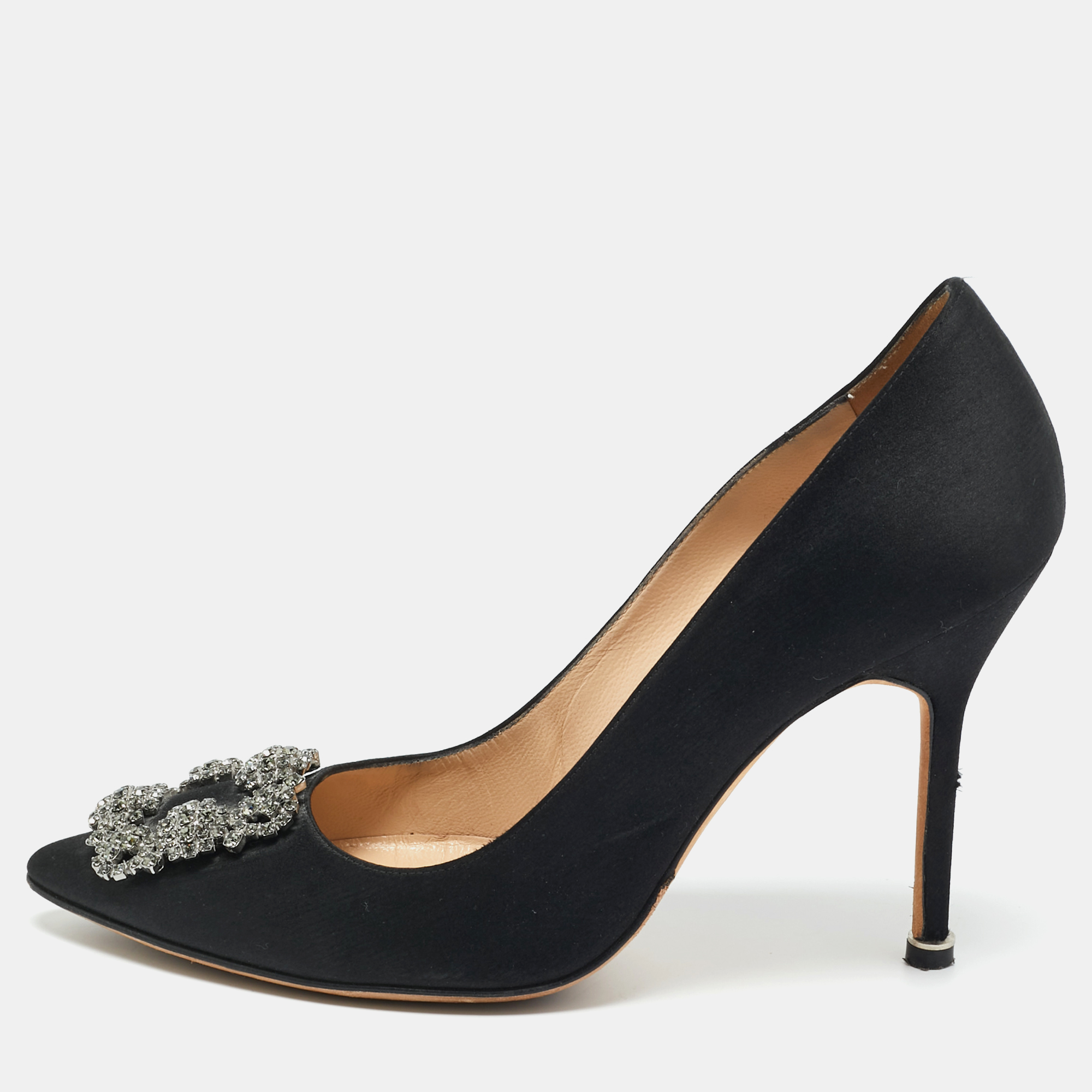Manolo Blahnik Black Satin Hangisi Crystal Embellished Pumps Size
Manolo Blahnik Black Satin Hangisi Crystal Embellished Pumps Size