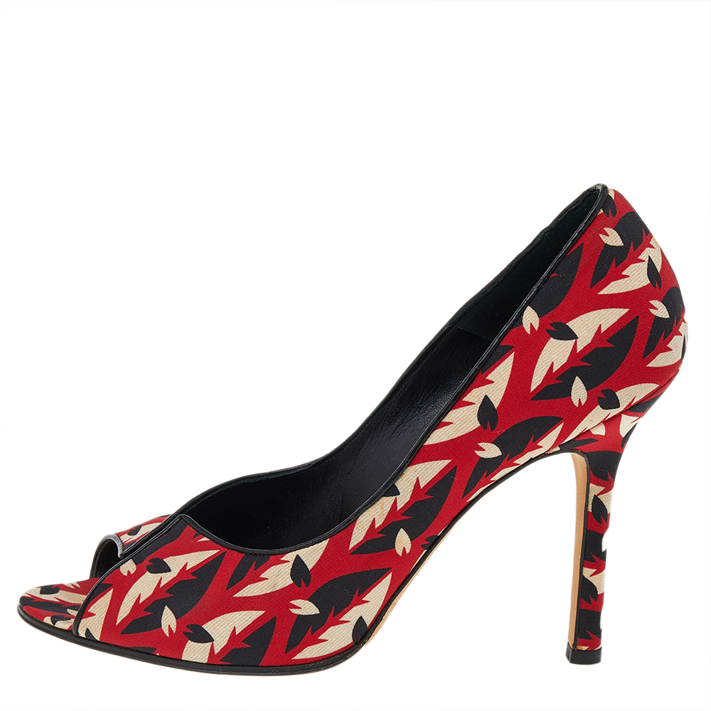 Manolo Blahnik Multicolor Fabric Peep Toe Pumps Size 37.5