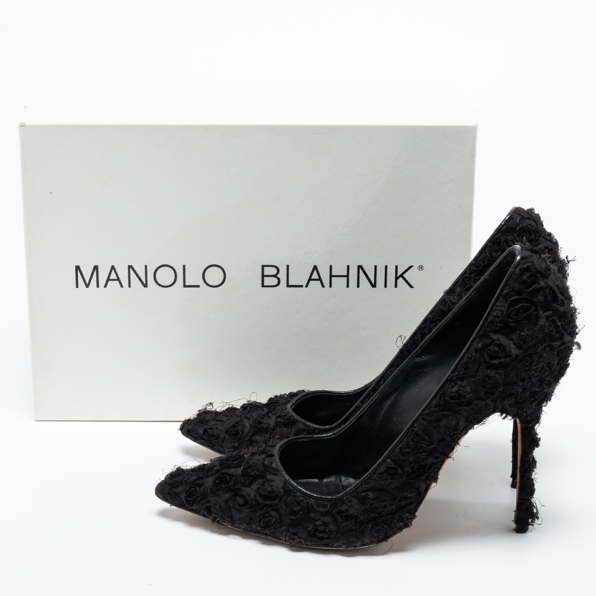 Manolo Blahnik Black Floral Fabric Pointed Toe Pumps Size 39