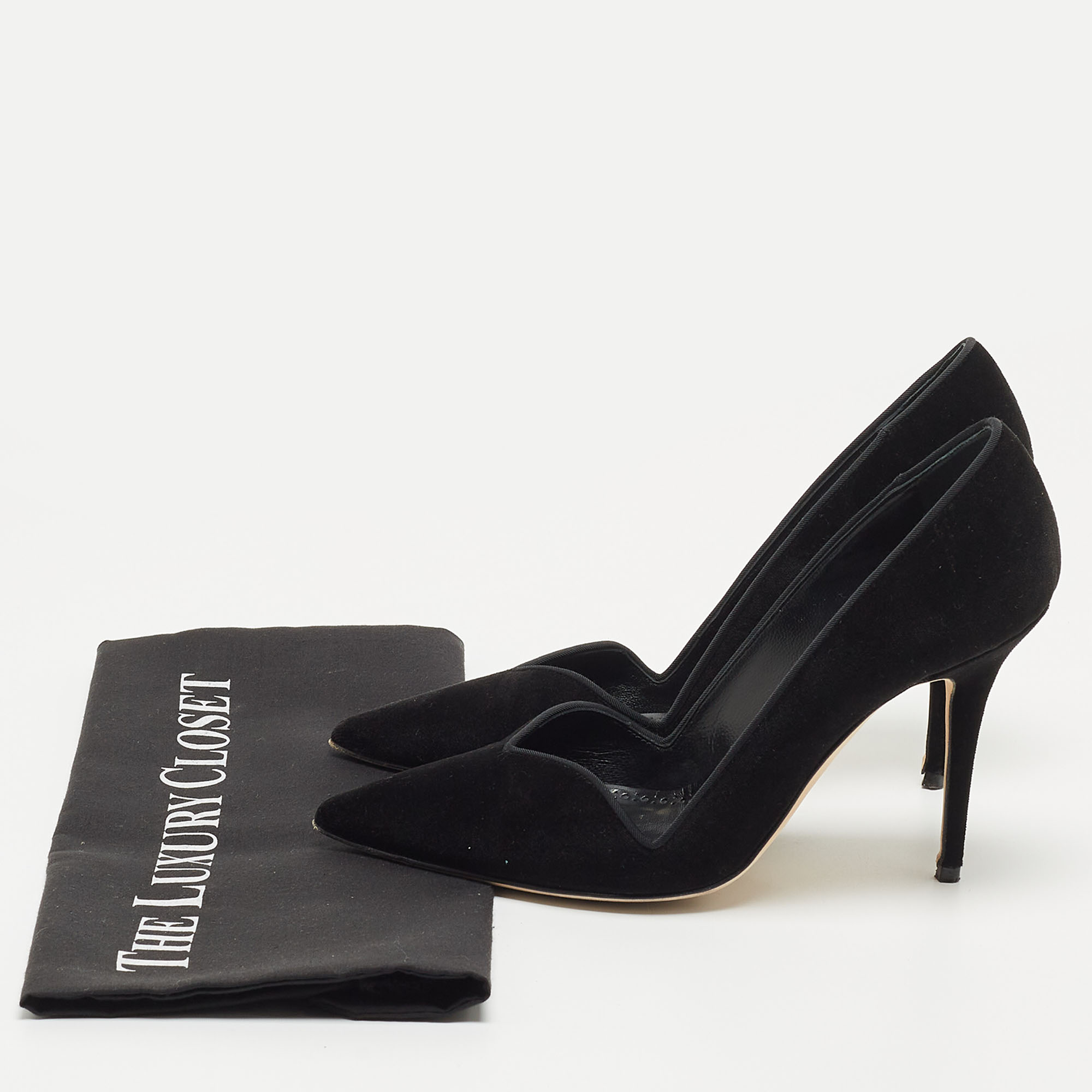 Manolo Blahnik Black Velvet Pointed Toe Pumps Size 36.5