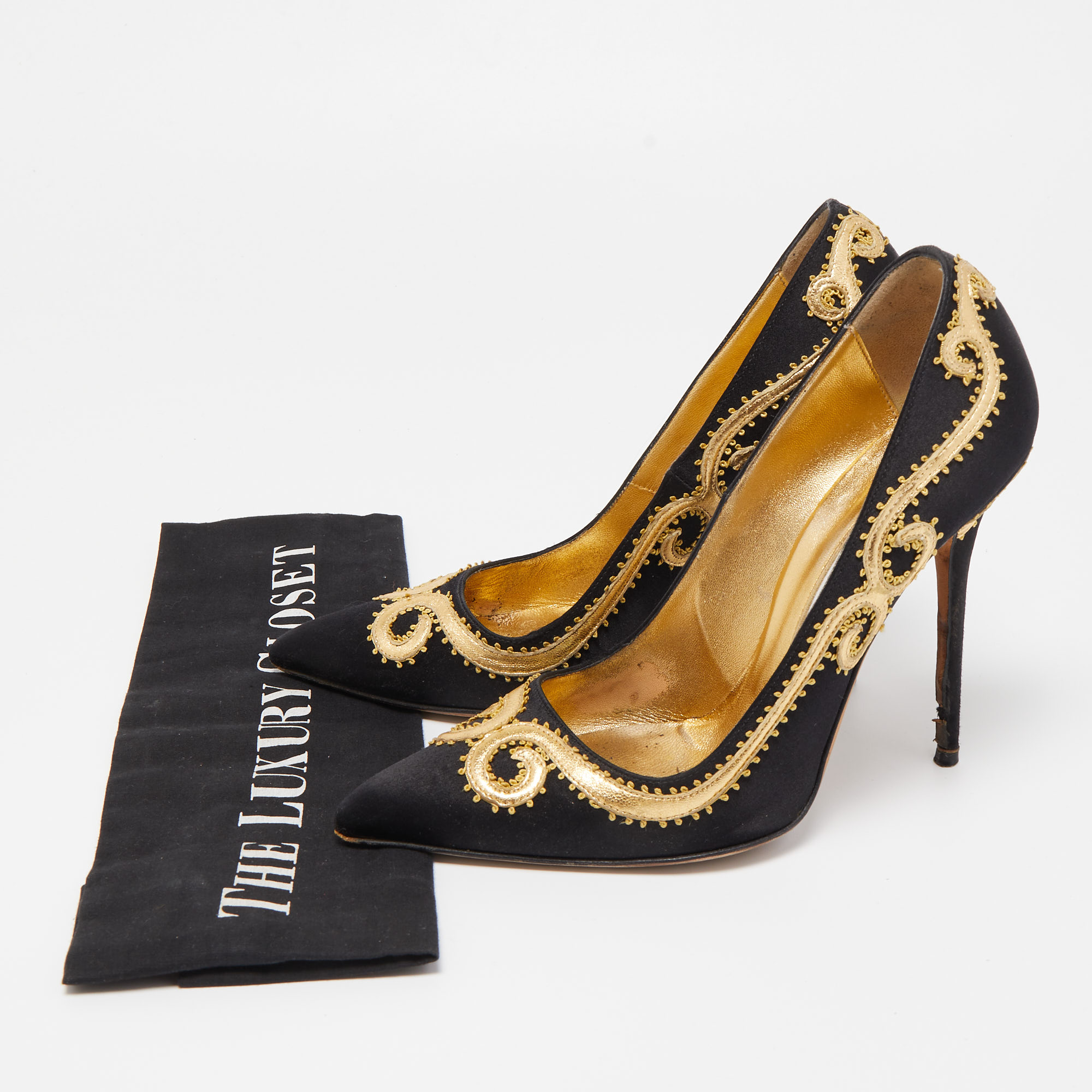 Manolo Blahnik Black/Gold Satin And Leather Embroidered Pumps Size 37