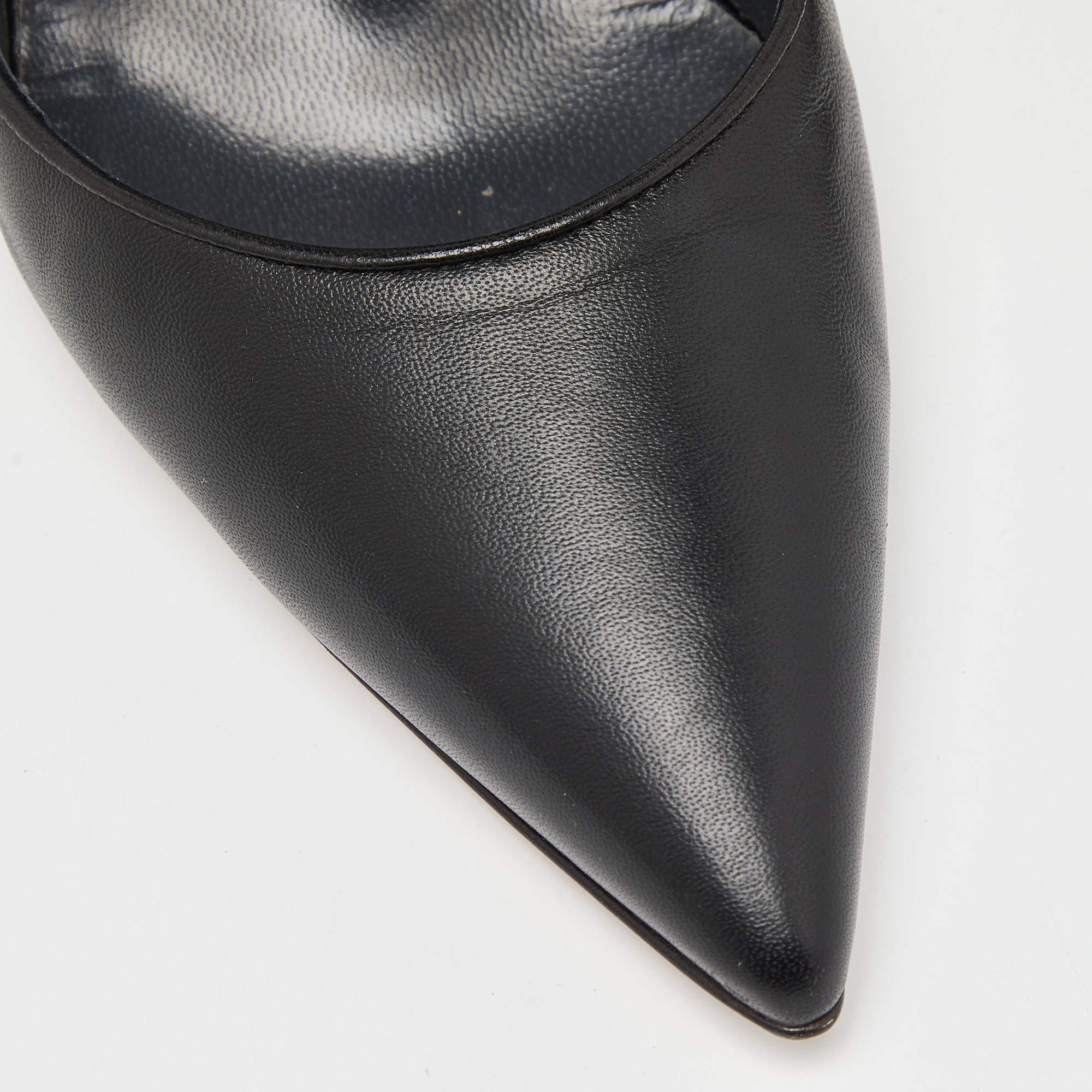 Manolo Blahnik Black Leather Slingback Pumps Size 40