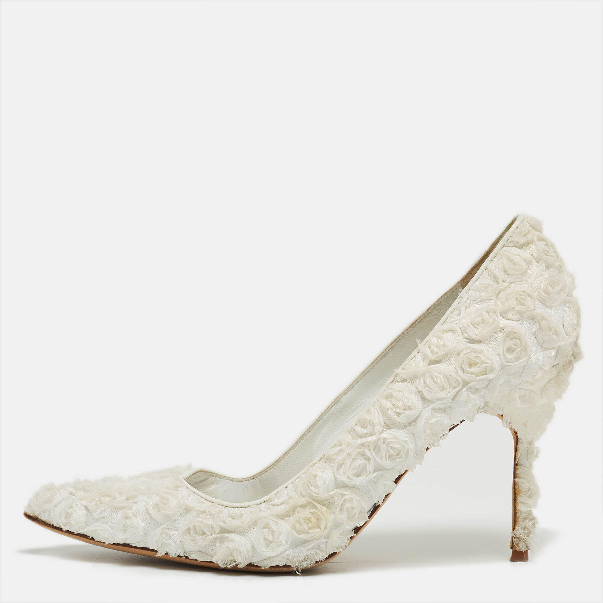 

Manolo Blahnik White Floral Lace Pointed Toe Pumps Size