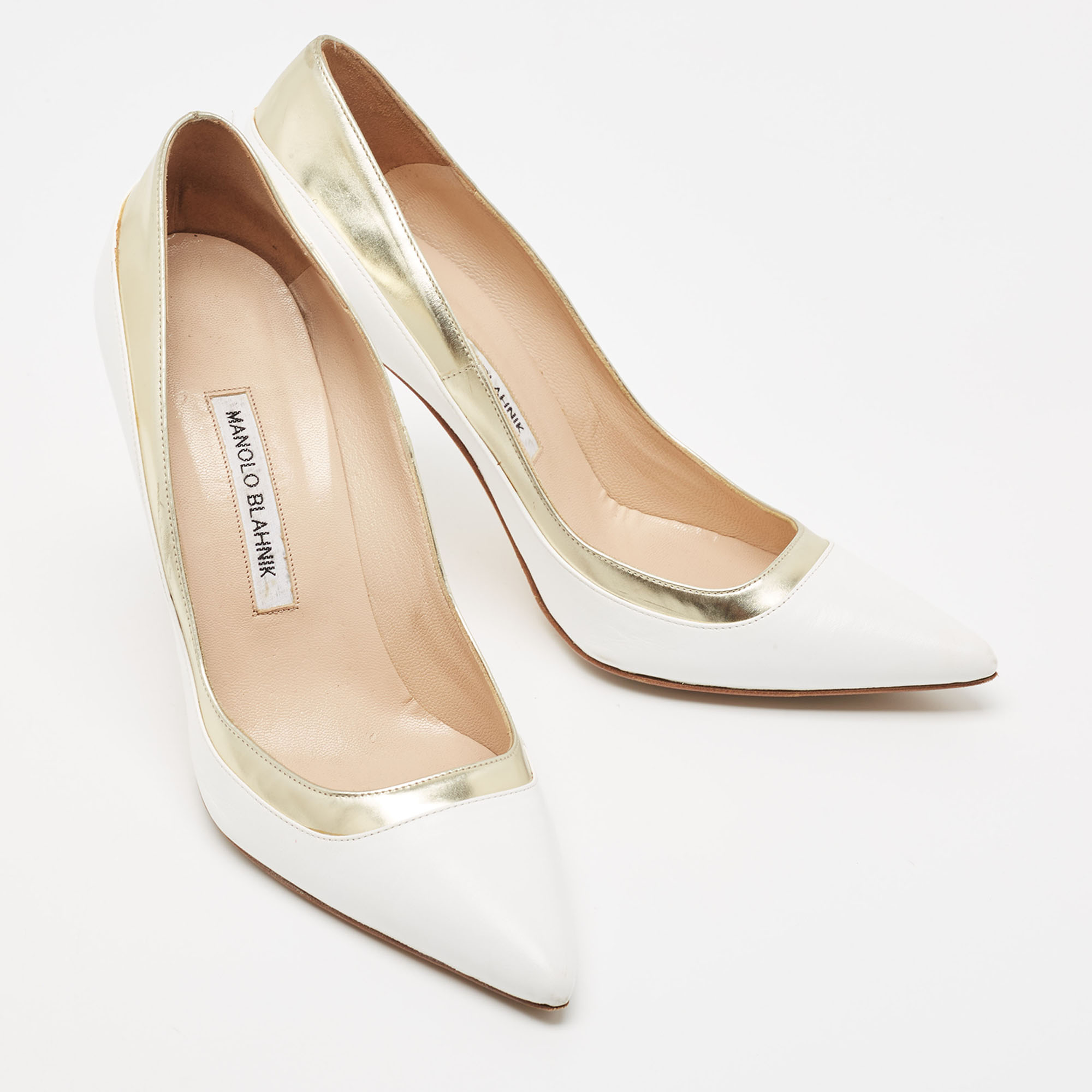 Manolo Blahnik White/Gold Leather Pointed Toe Pumps Size 40