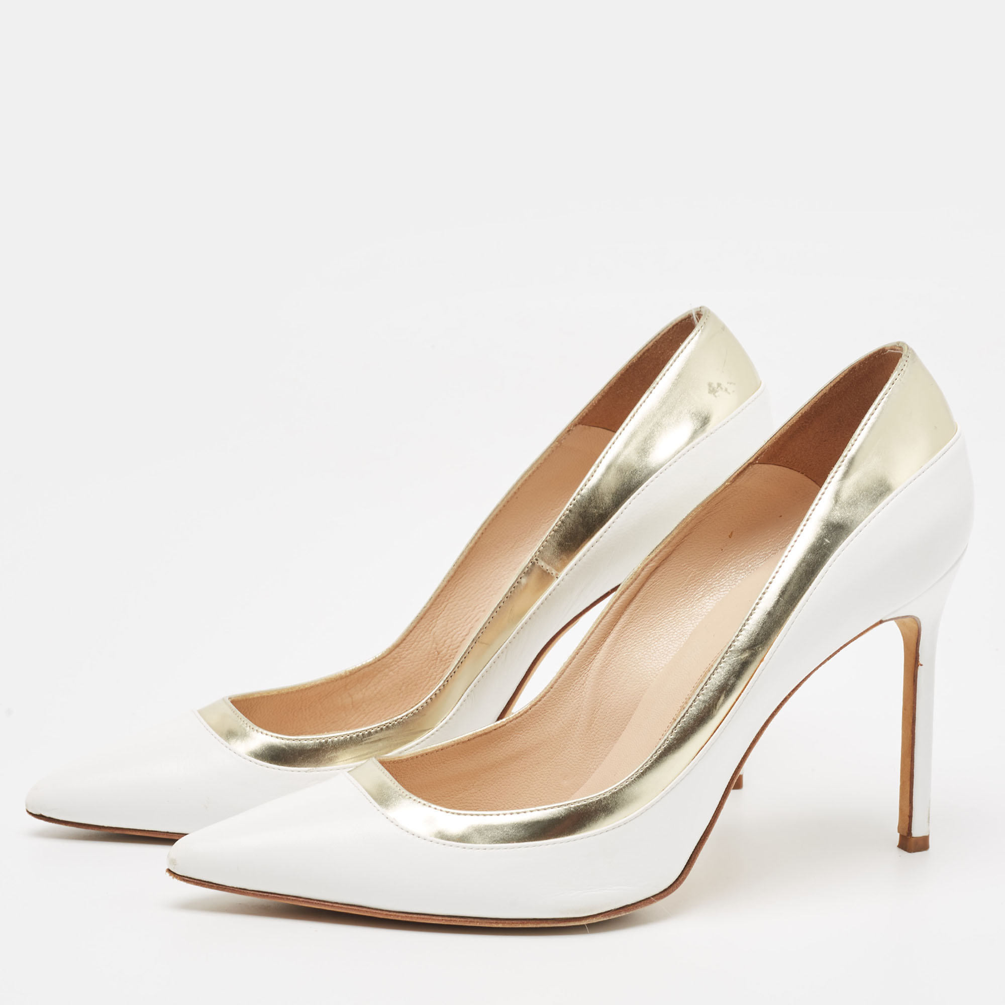 Manolo Blahnik White/Gold Leather Pointed Toe Pumps Size 40