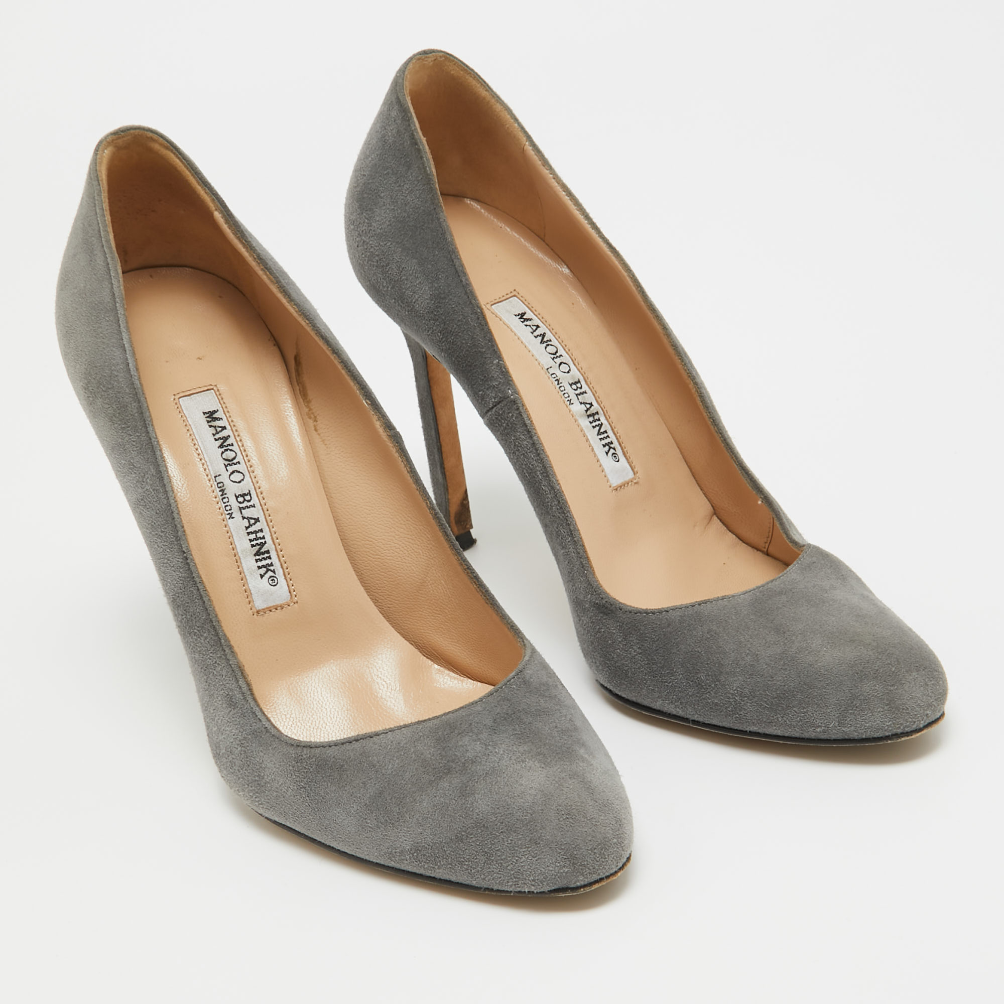 Manolo Blahnik Grey Suede Round Toe Pumps Size 35.5