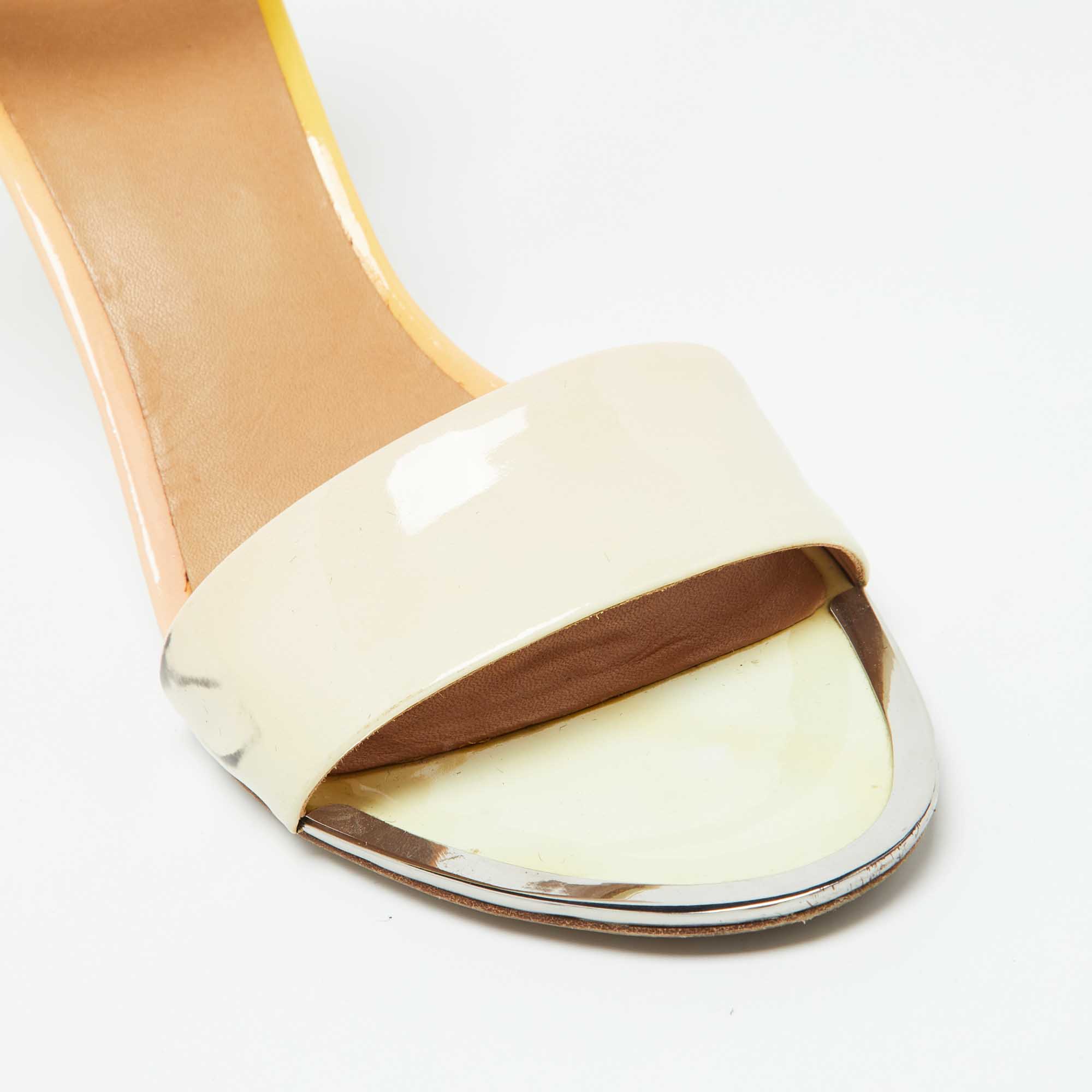 Marc By Marc Jacobs Beige/Yellow Patent Leather Ankle Strap Sandals Size 40